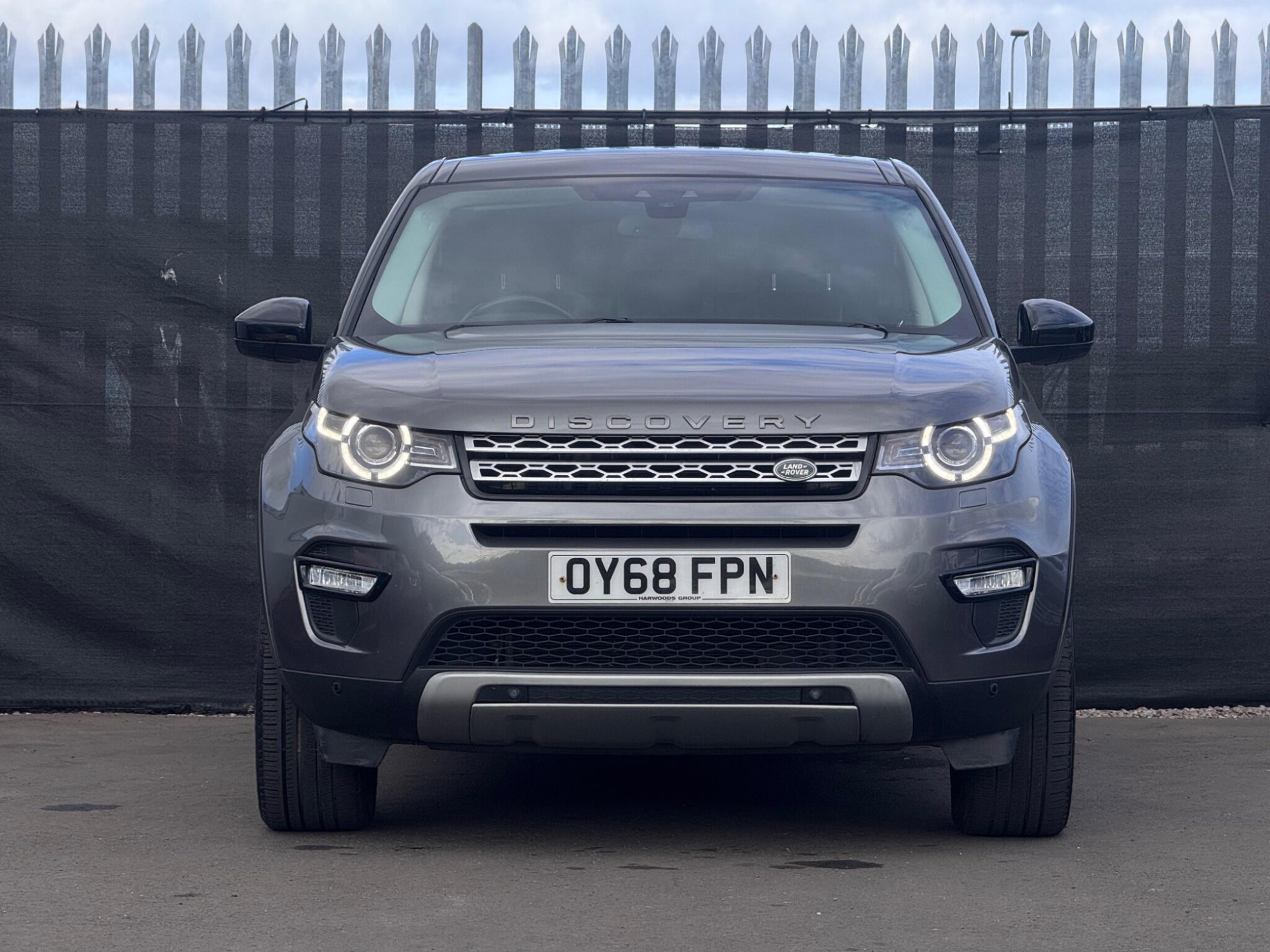2018 Land Rover Discovery Sport image 4