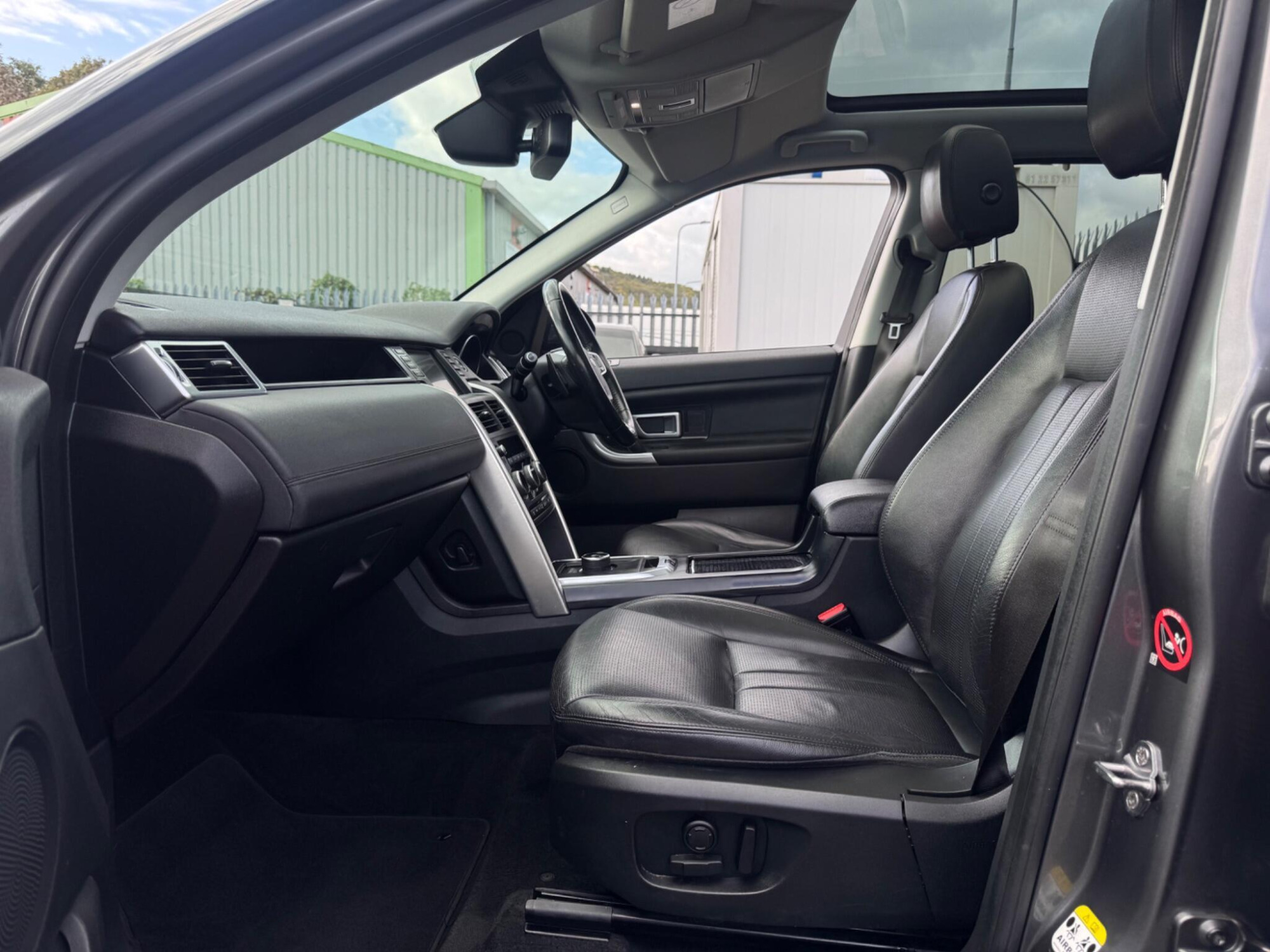 2018 Land Rover Discovery Sport image 17