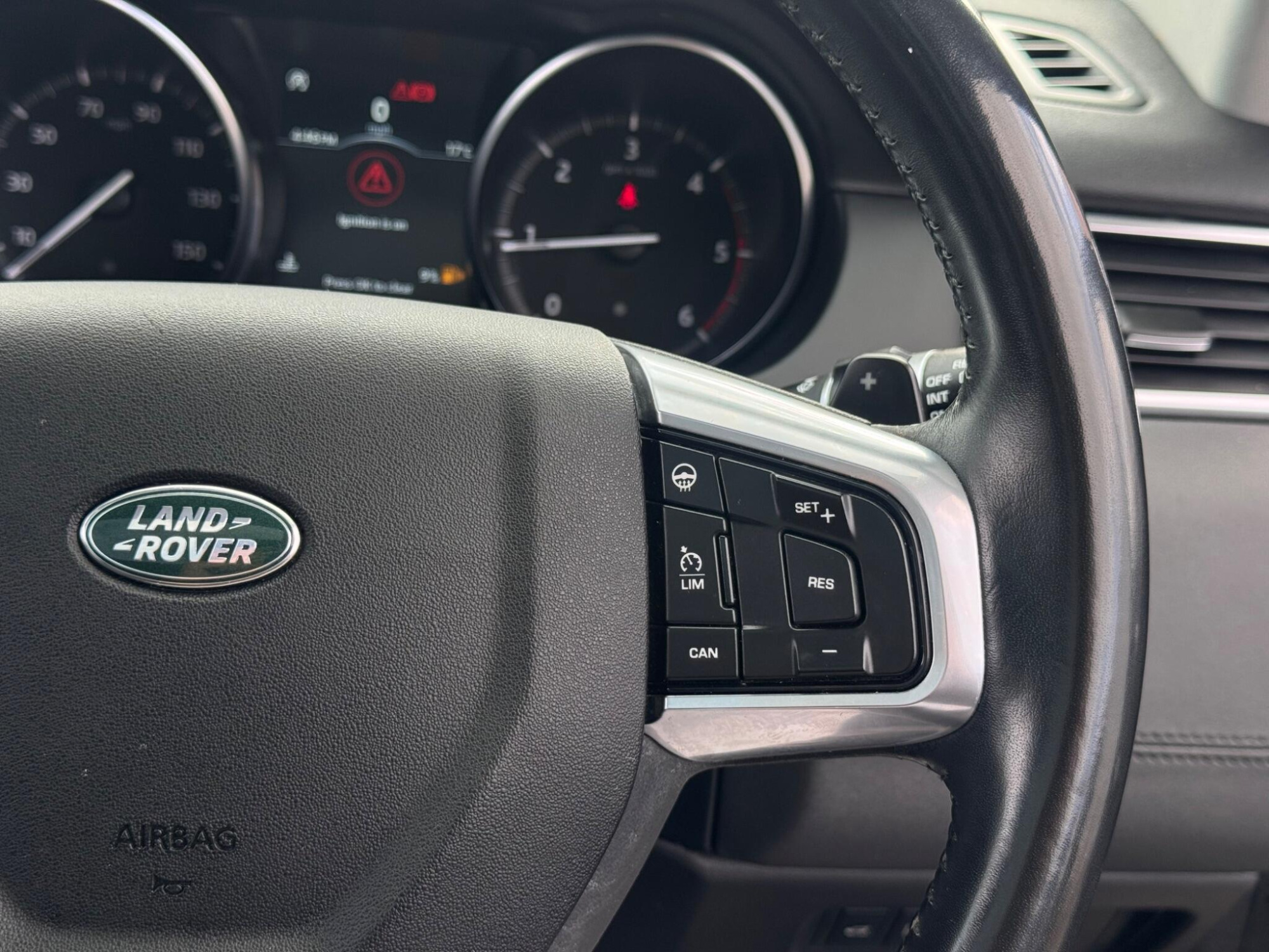 2018 Land Rover Discovery Sport image 22