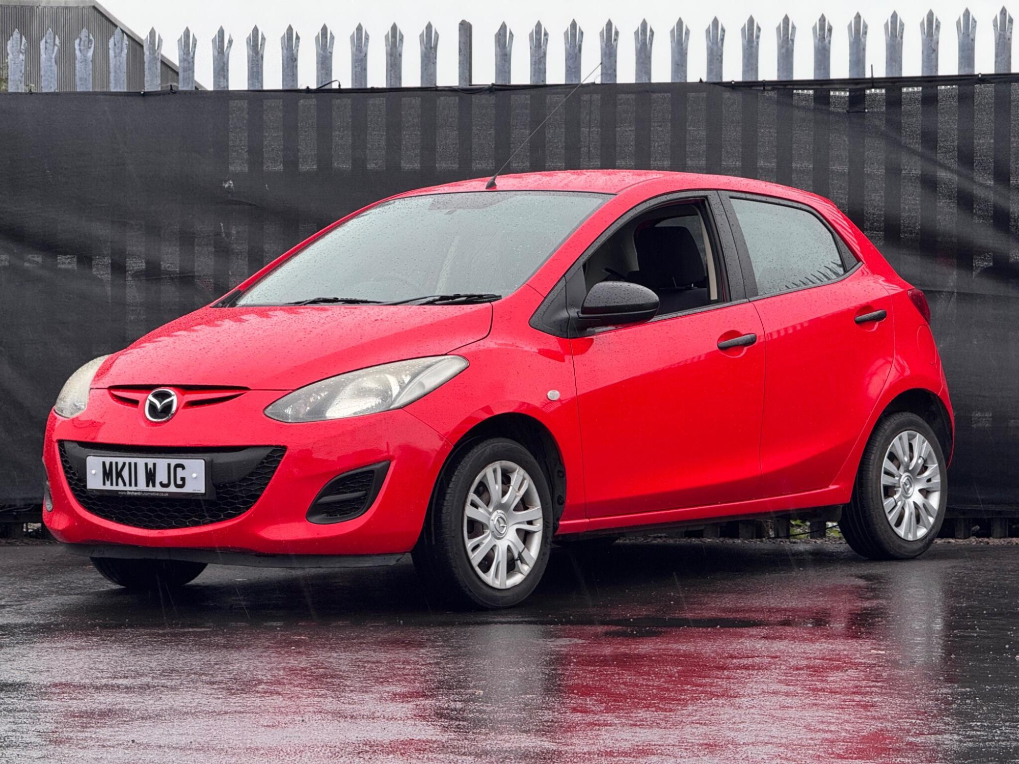 2011 Mazda Mazda2 image 8