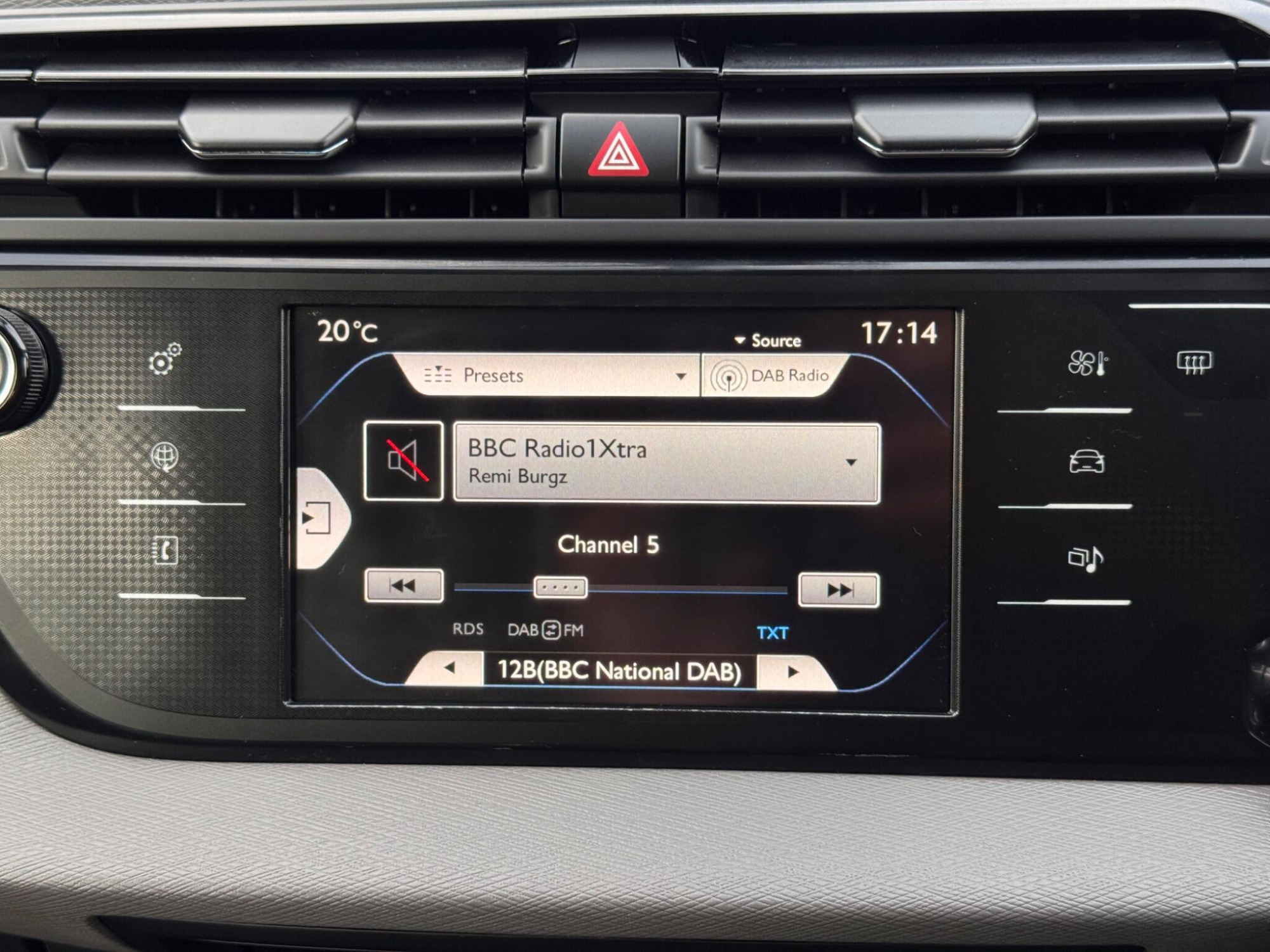 2015 Citroen Grand C4 Picasso image 26