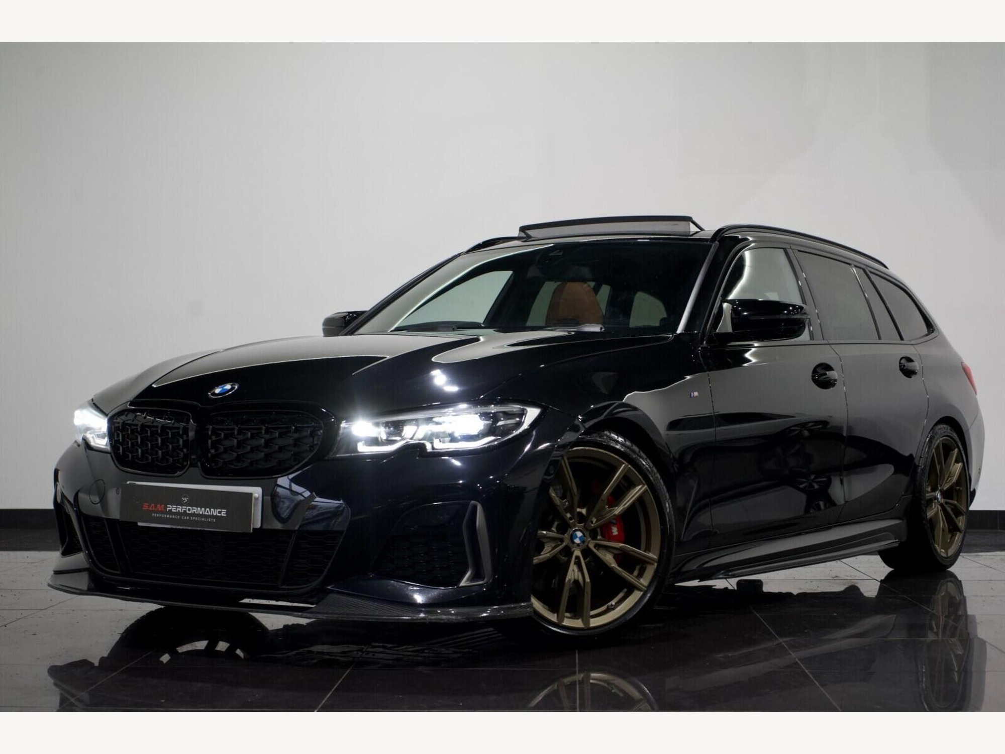 2022 BMW 3 Series image 1