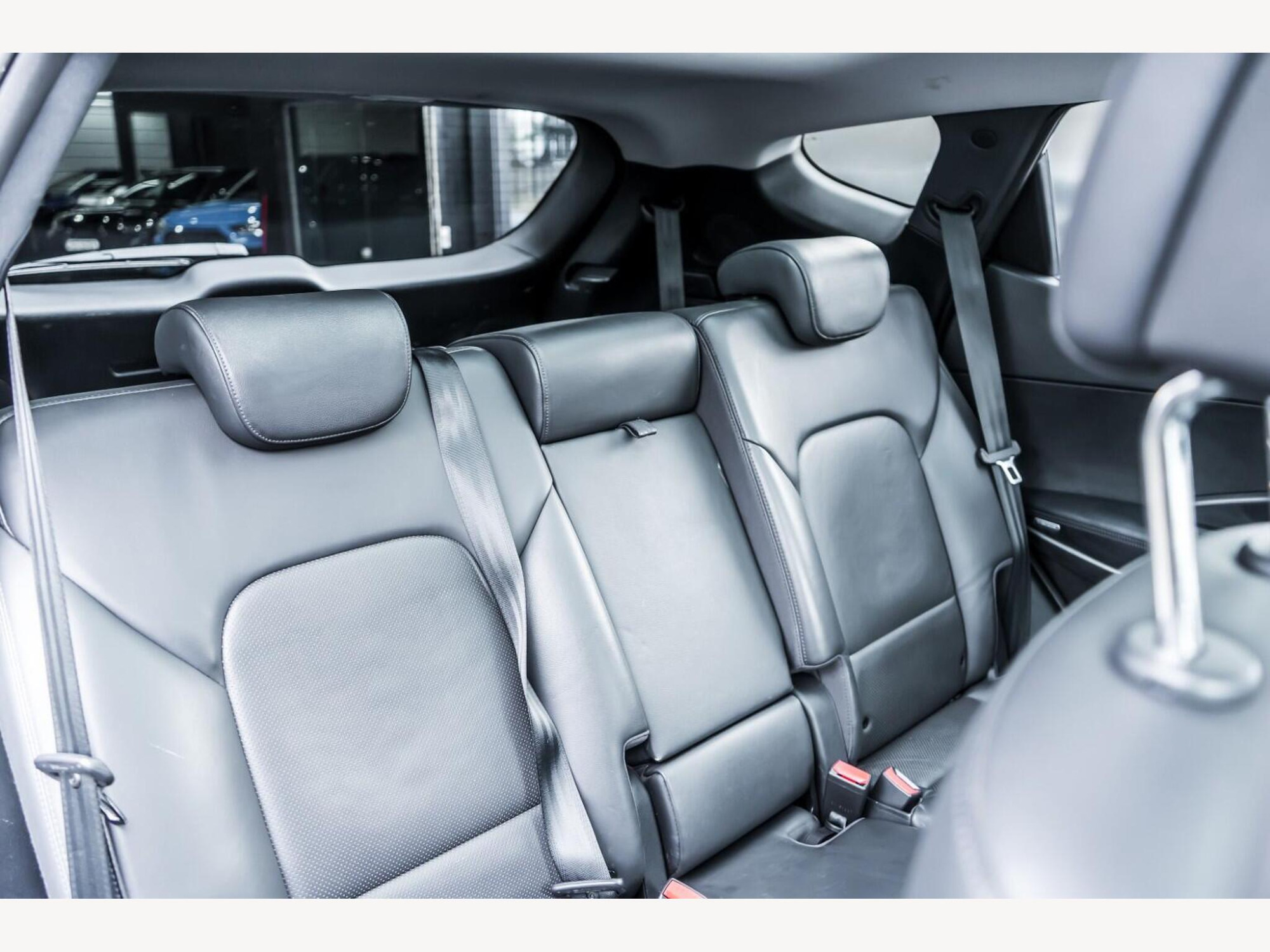 2015 Hyundai SANTA FE image 11