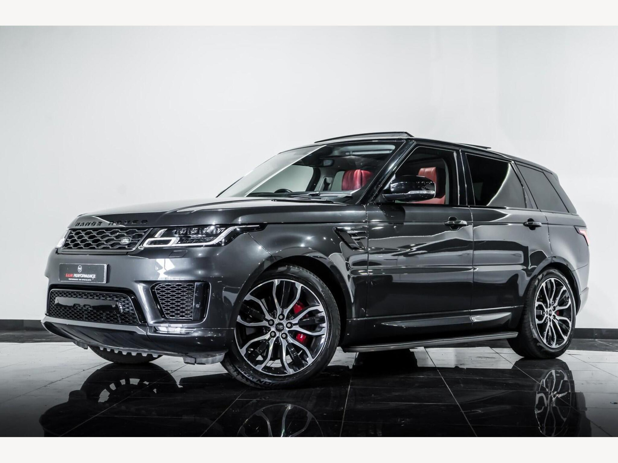 2019 Land Rover RANGE ROVER SPORT image 2