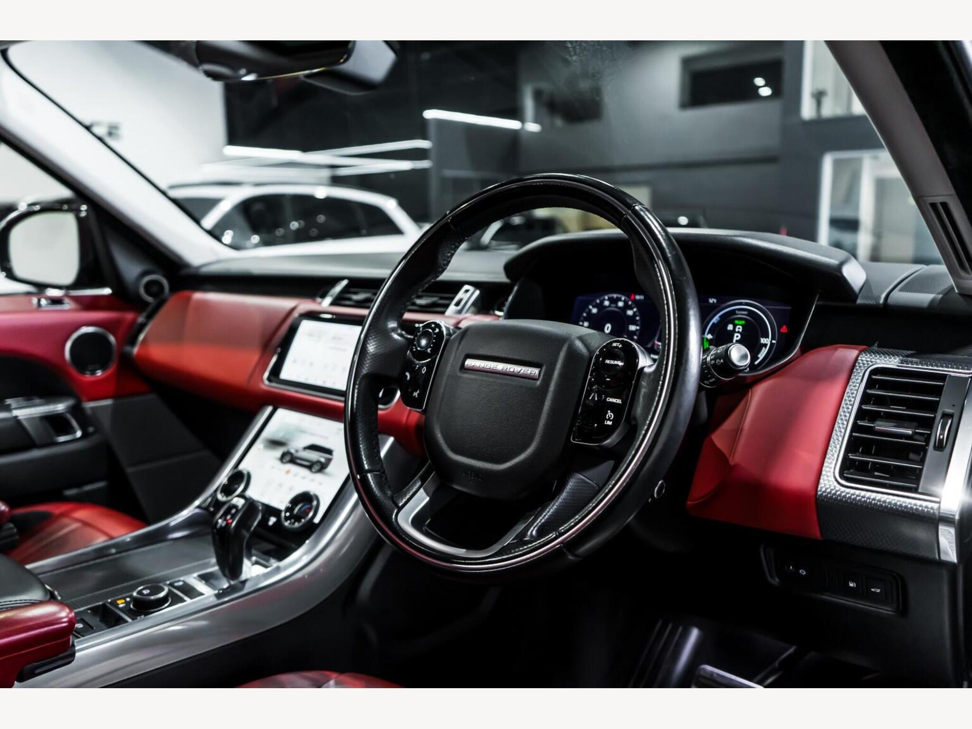 2019 Land Rover RANGE ROVER SPORT image 10