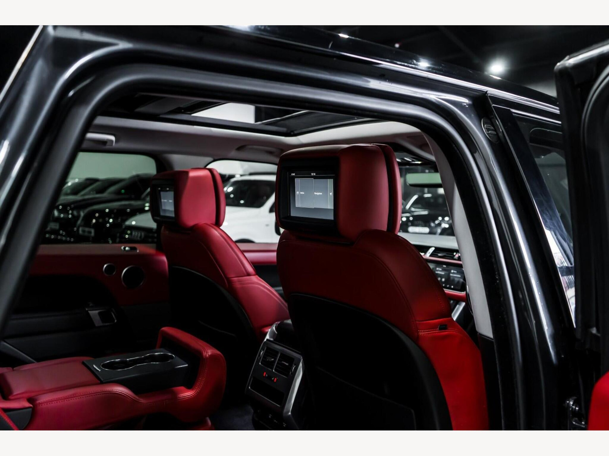 2019 Land Rover RANGE ROVER SPORT image 15