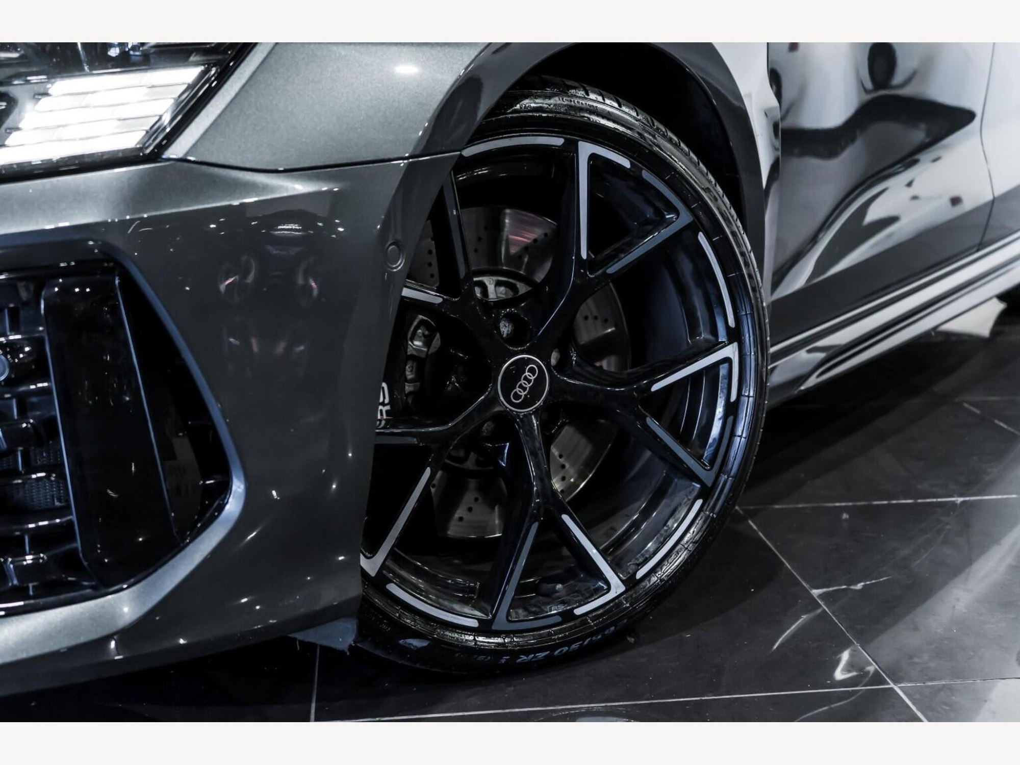 2022 Audi RS3 image 10