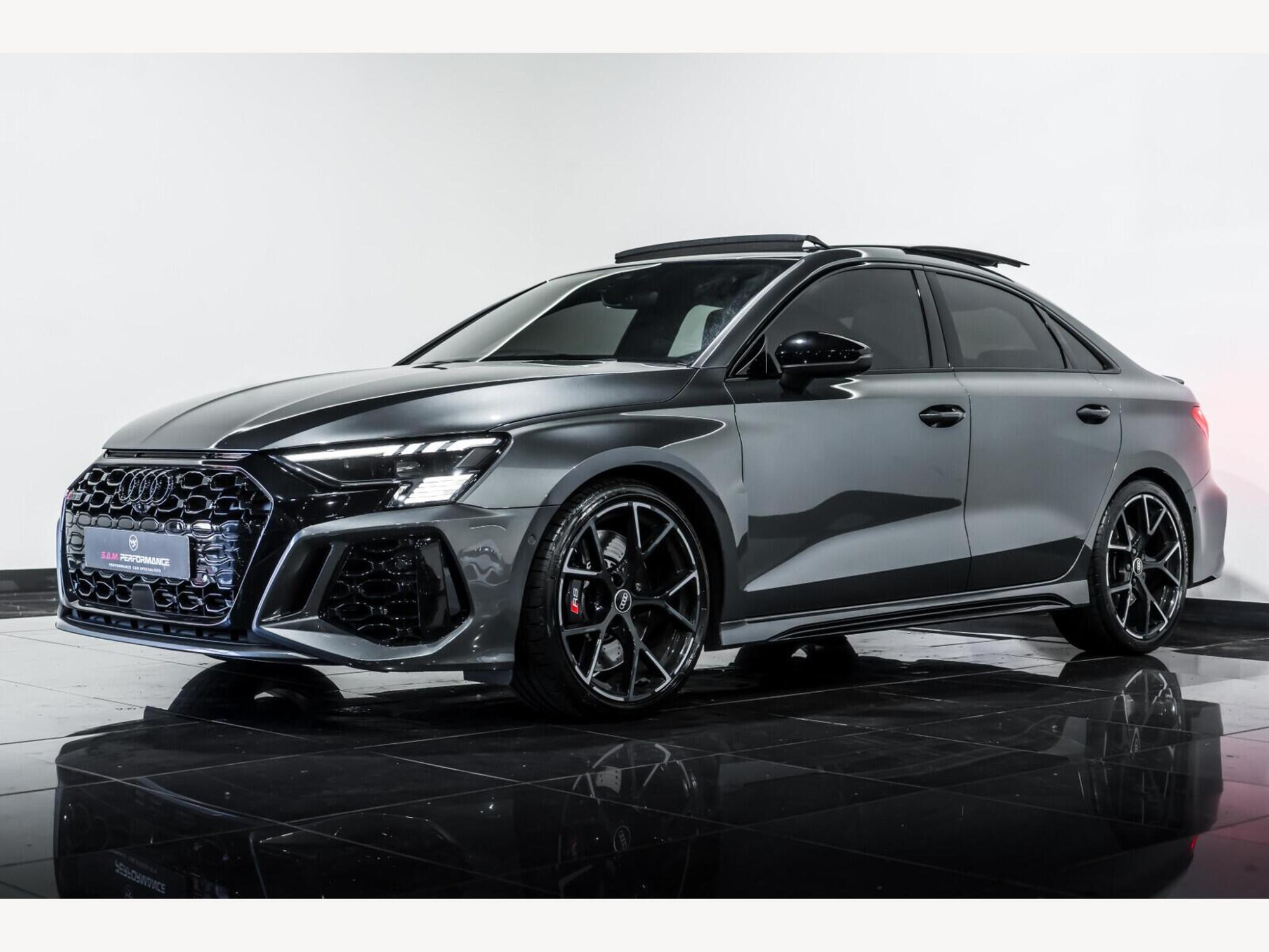 2022 Audi RS3 image 5