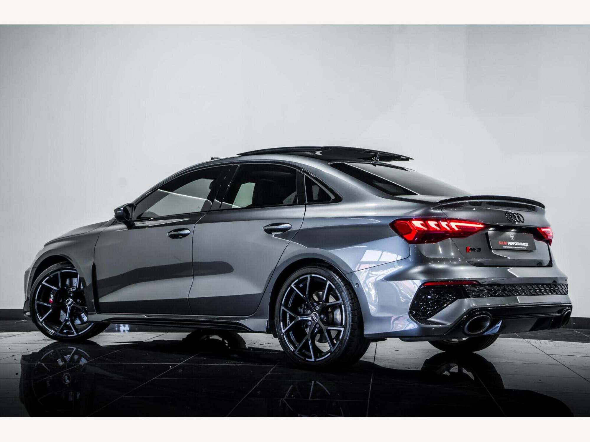 2022 Audi RS3 image 4