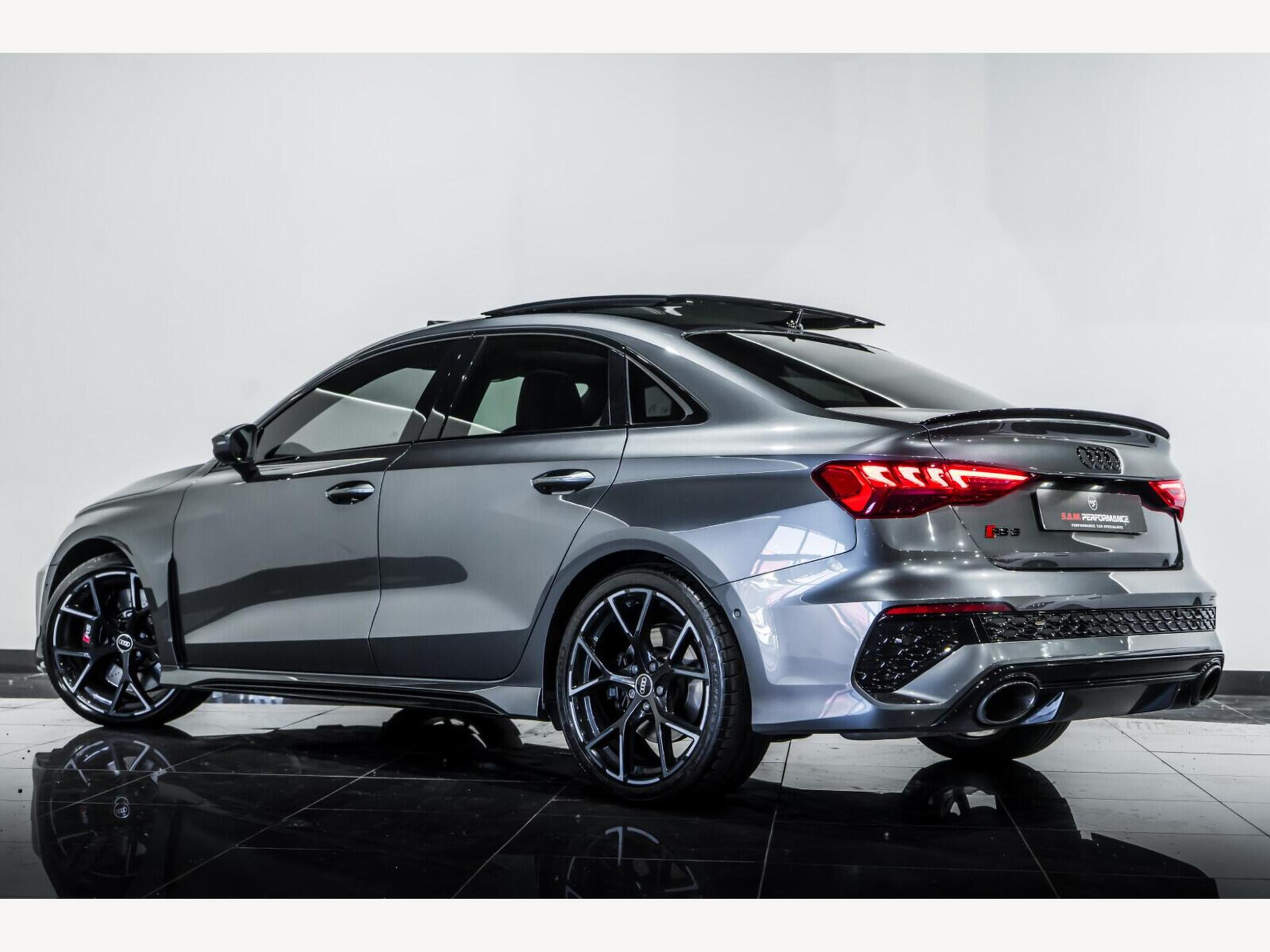 2022 Audi RS3 image 21