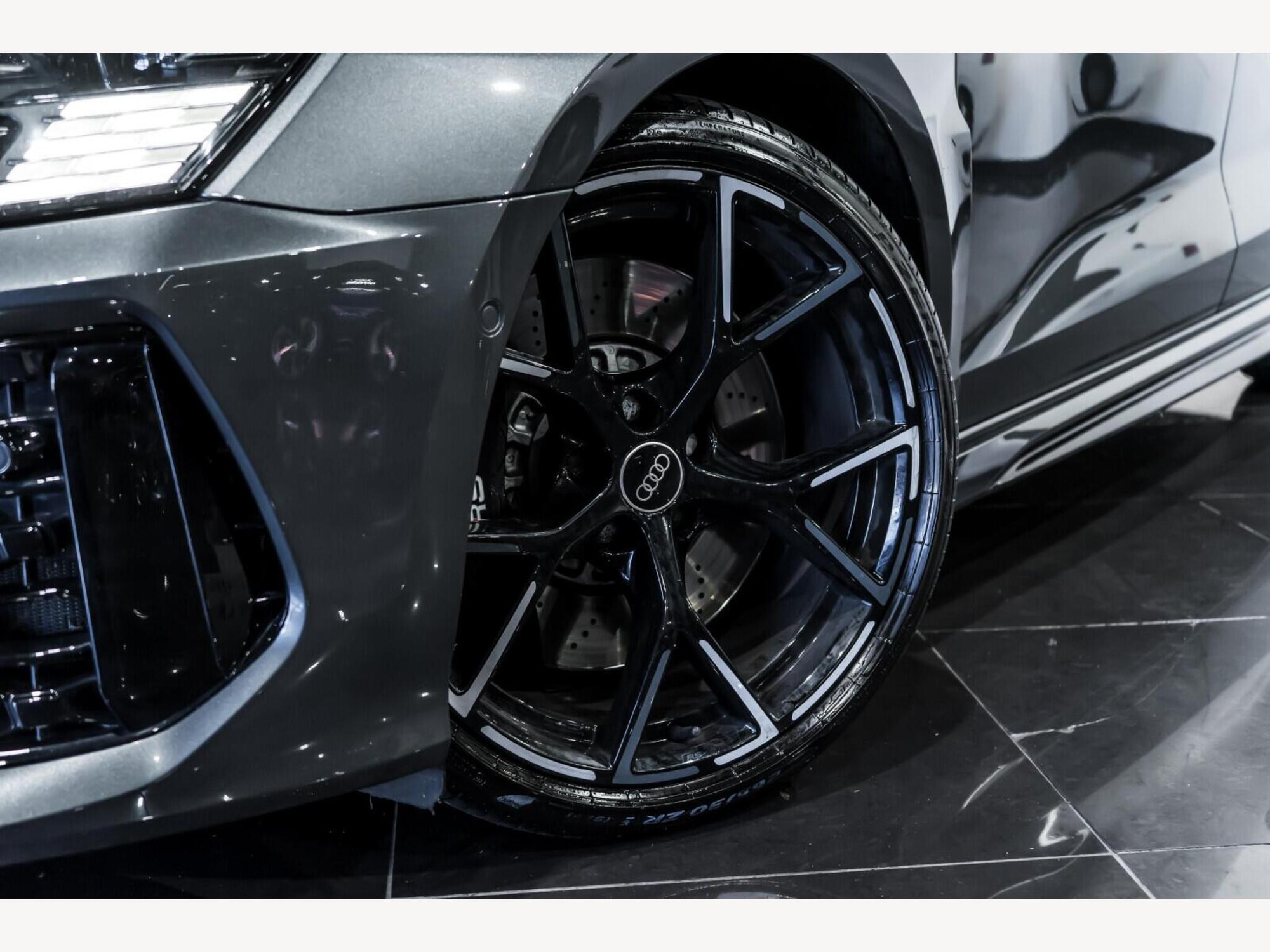 2022 Audi RS3 image 10