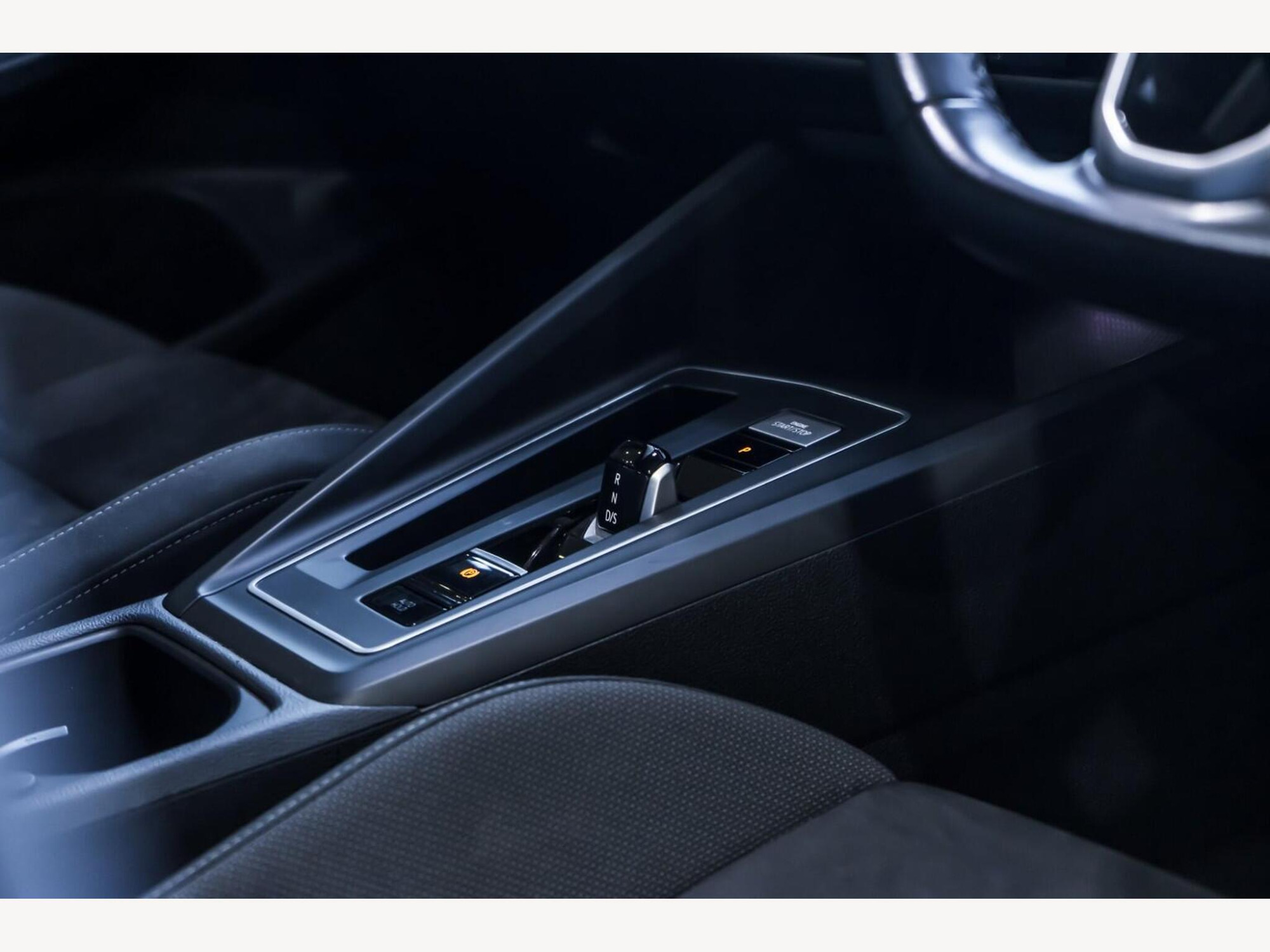2020 Volkswagen GOLF image 16