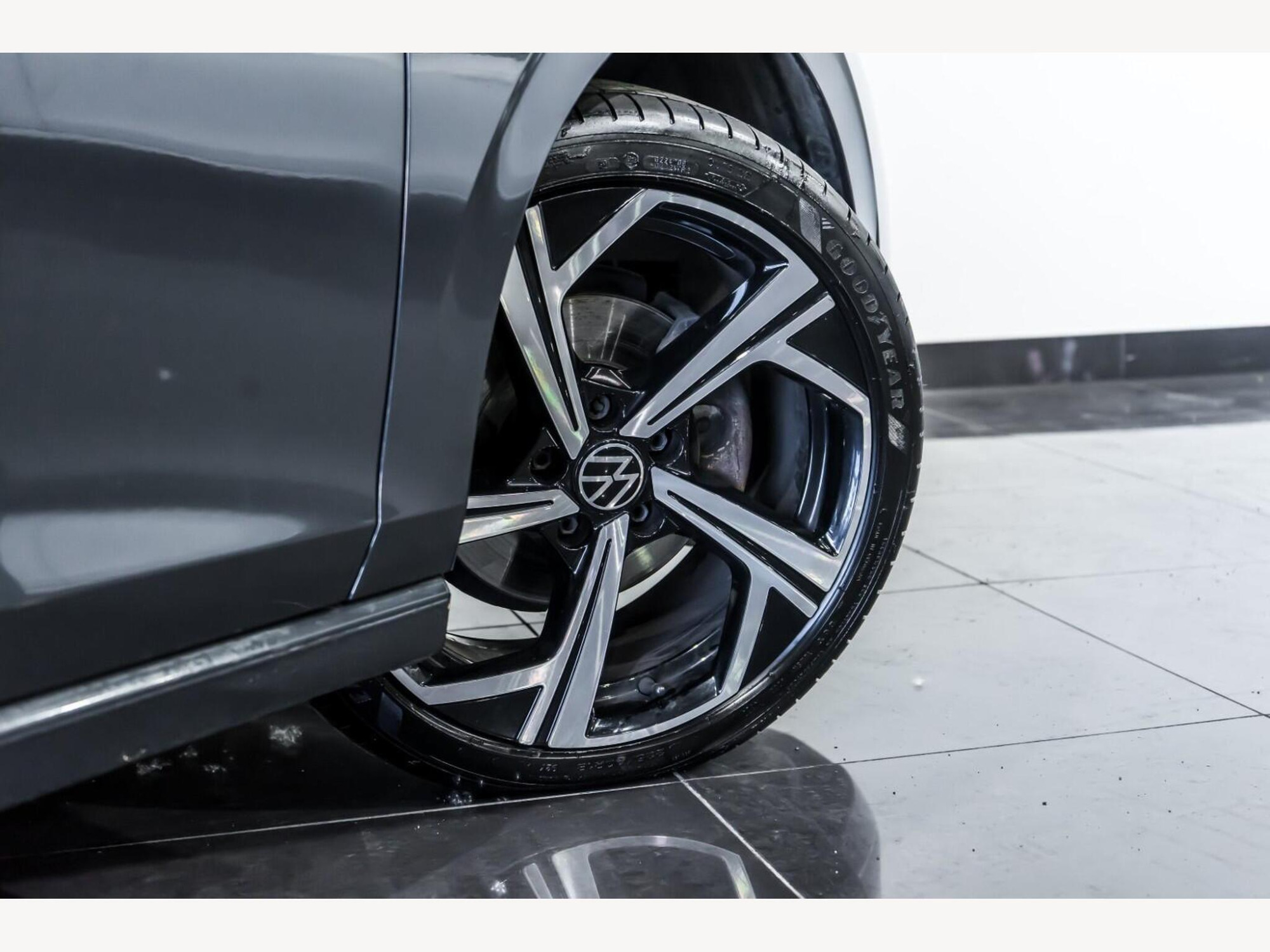 2020 Volkswagen GOLF image 9