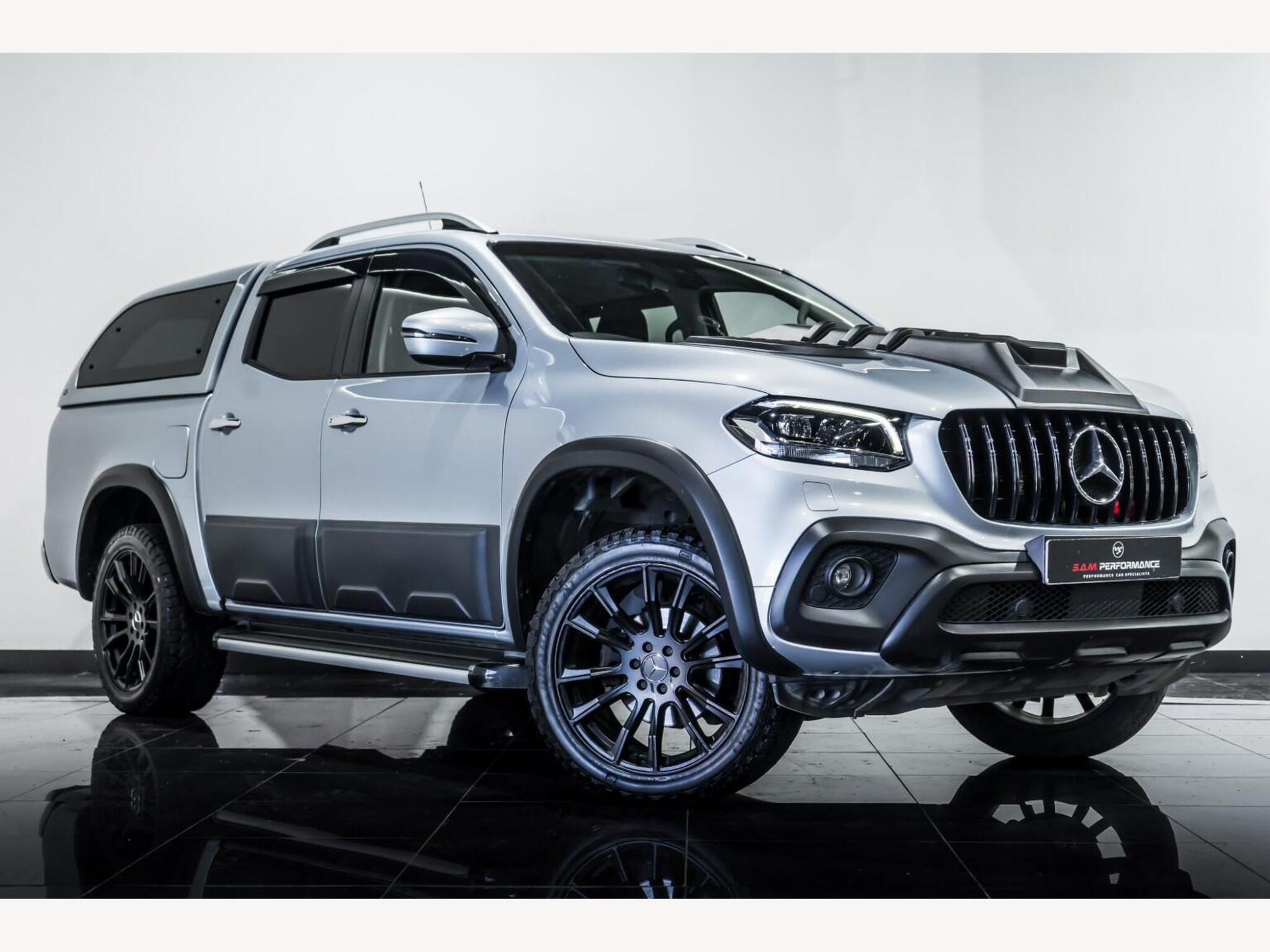 Mercedes-Benz X CLASS