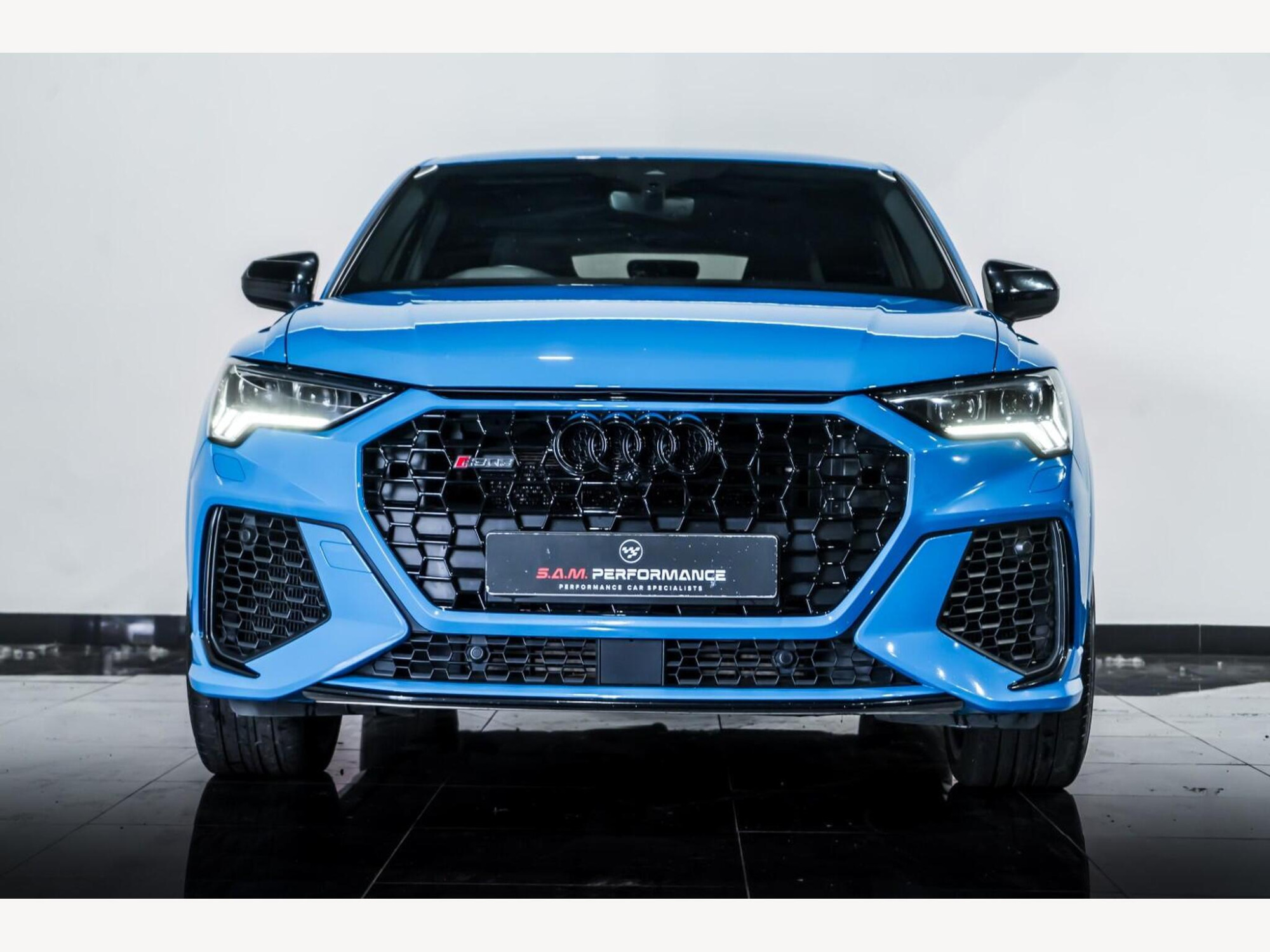 2020 Audi RS Q3 image 7