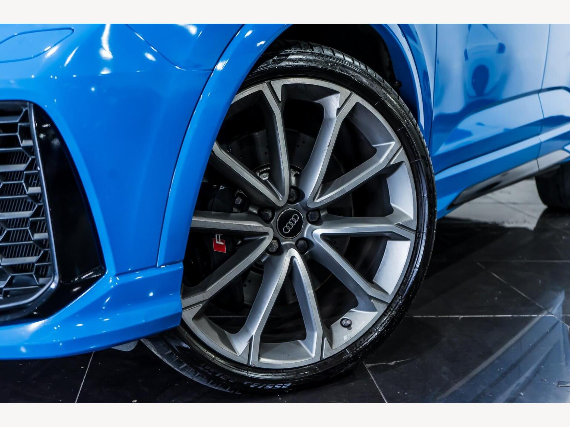 2020 Audi RS Q3 image 10