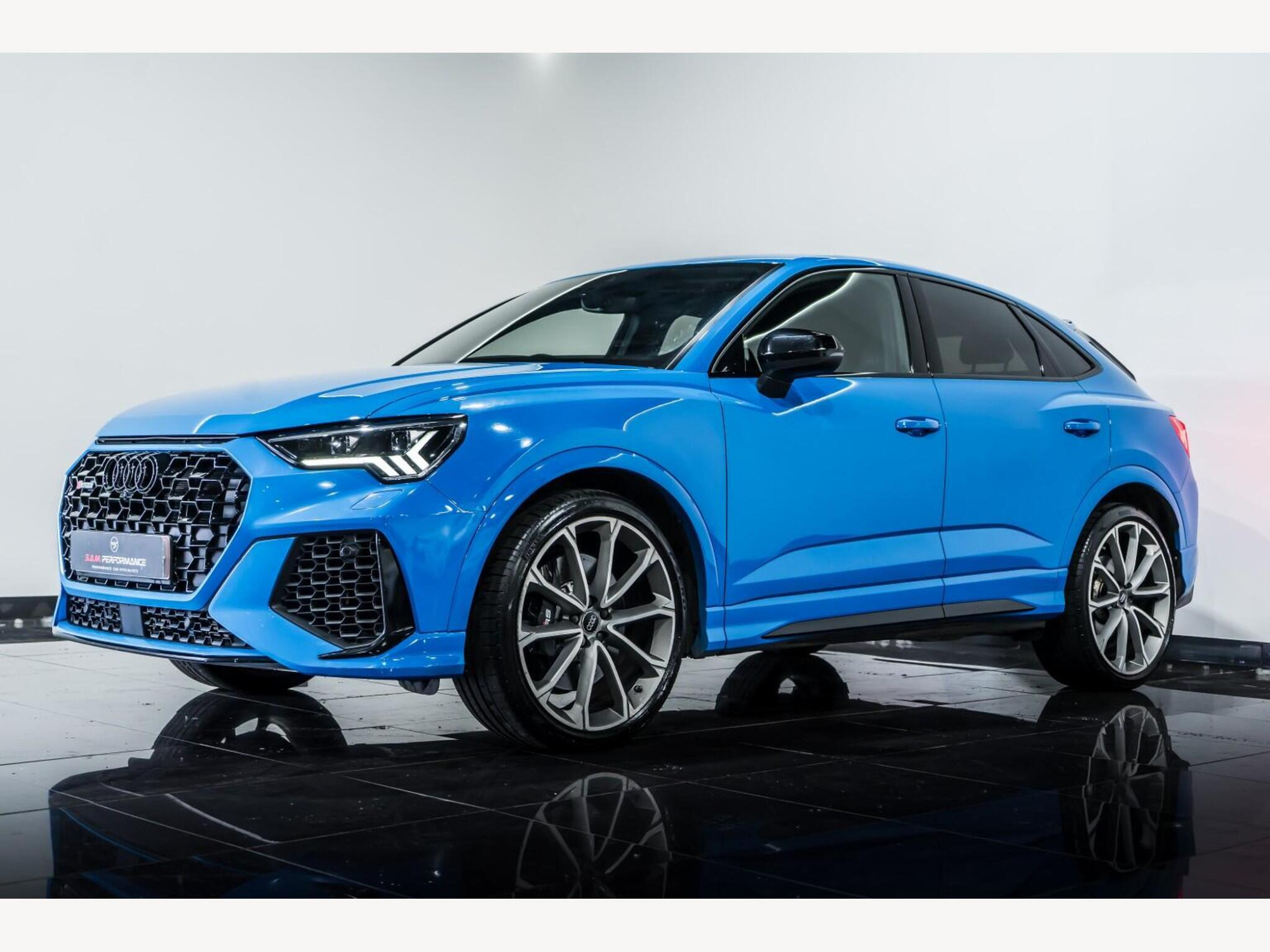 2020 Audi RS Q3 image 5