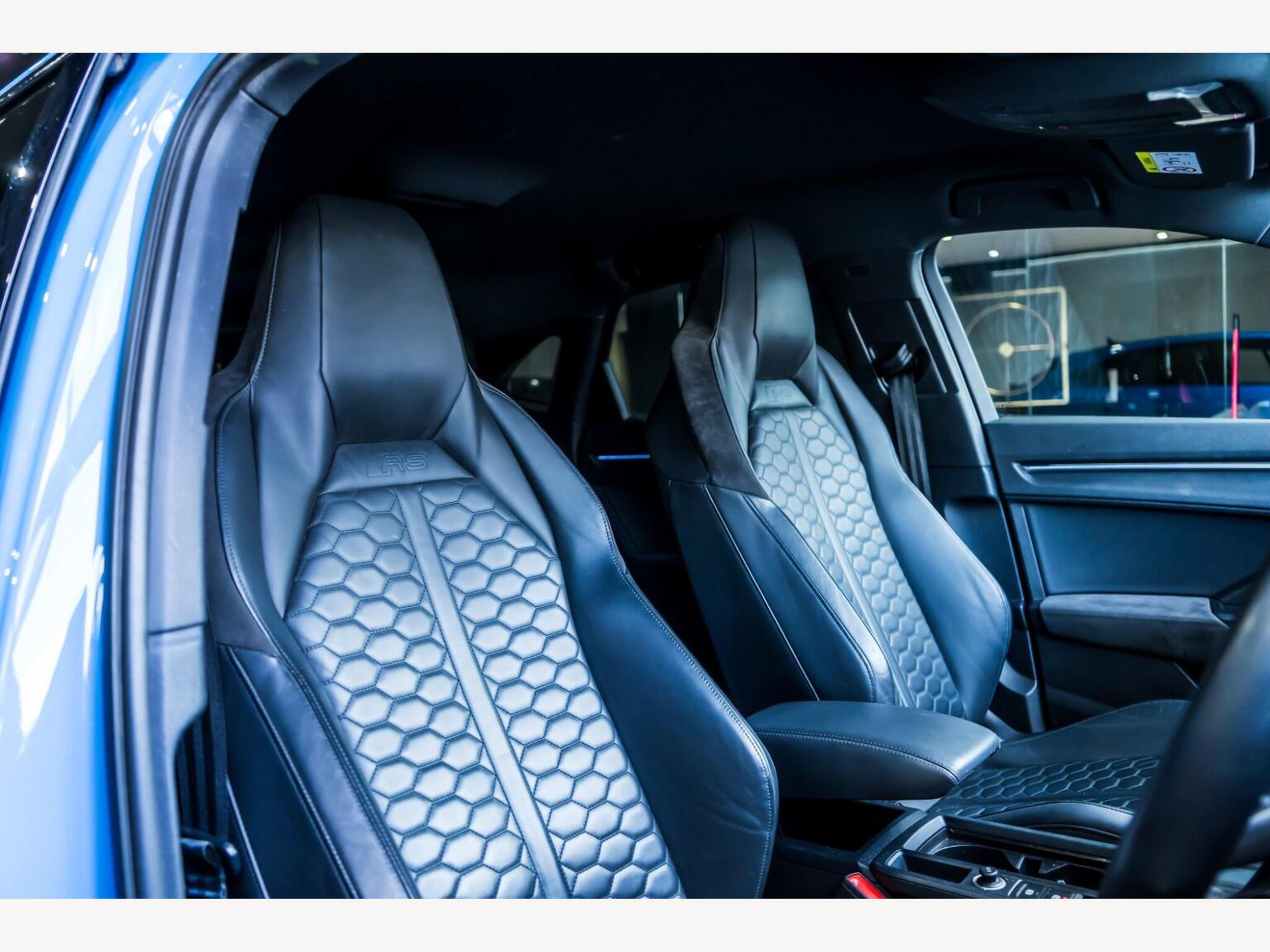 2020 Audi RS Q3 image 12