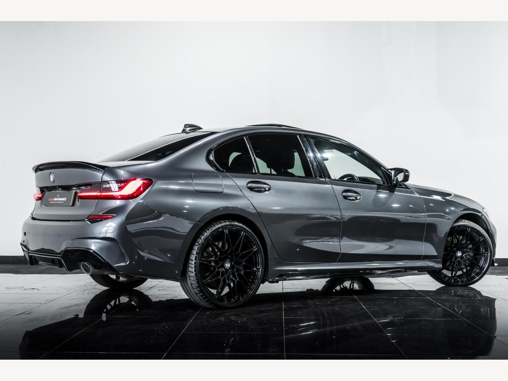 2020 BMW 3 SERIES image 3