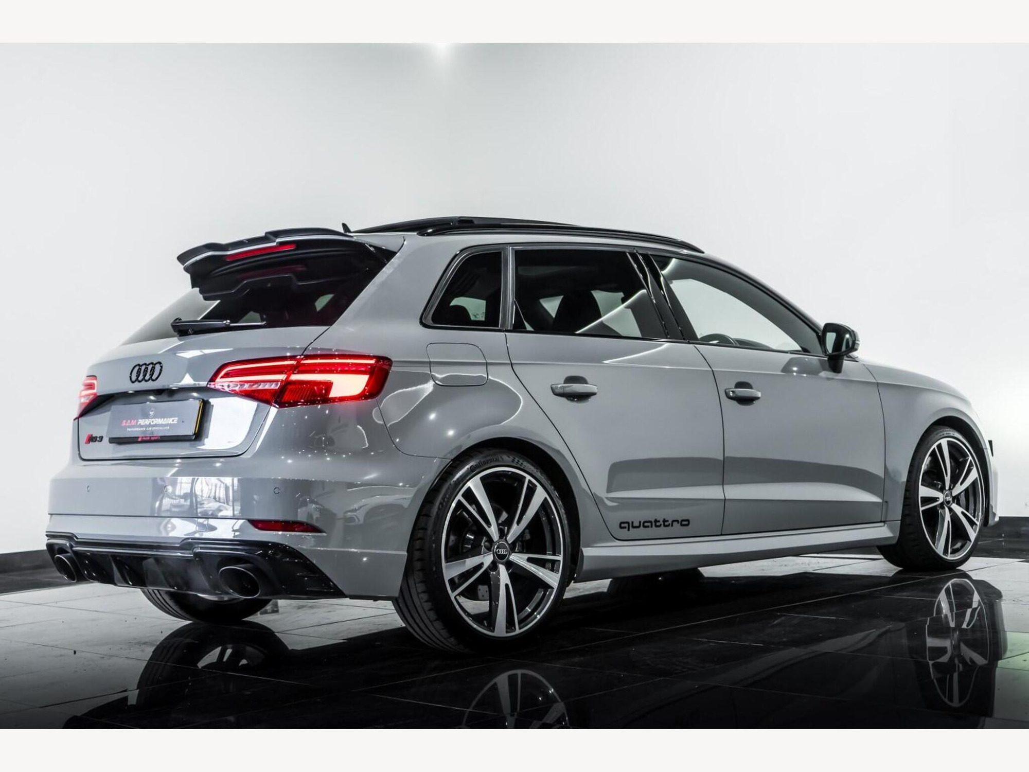 2019 Audi RS3 image 6
