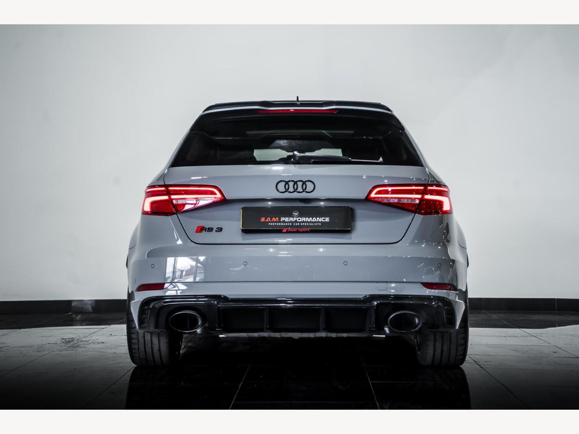 2019 Audi RS3 image 8
