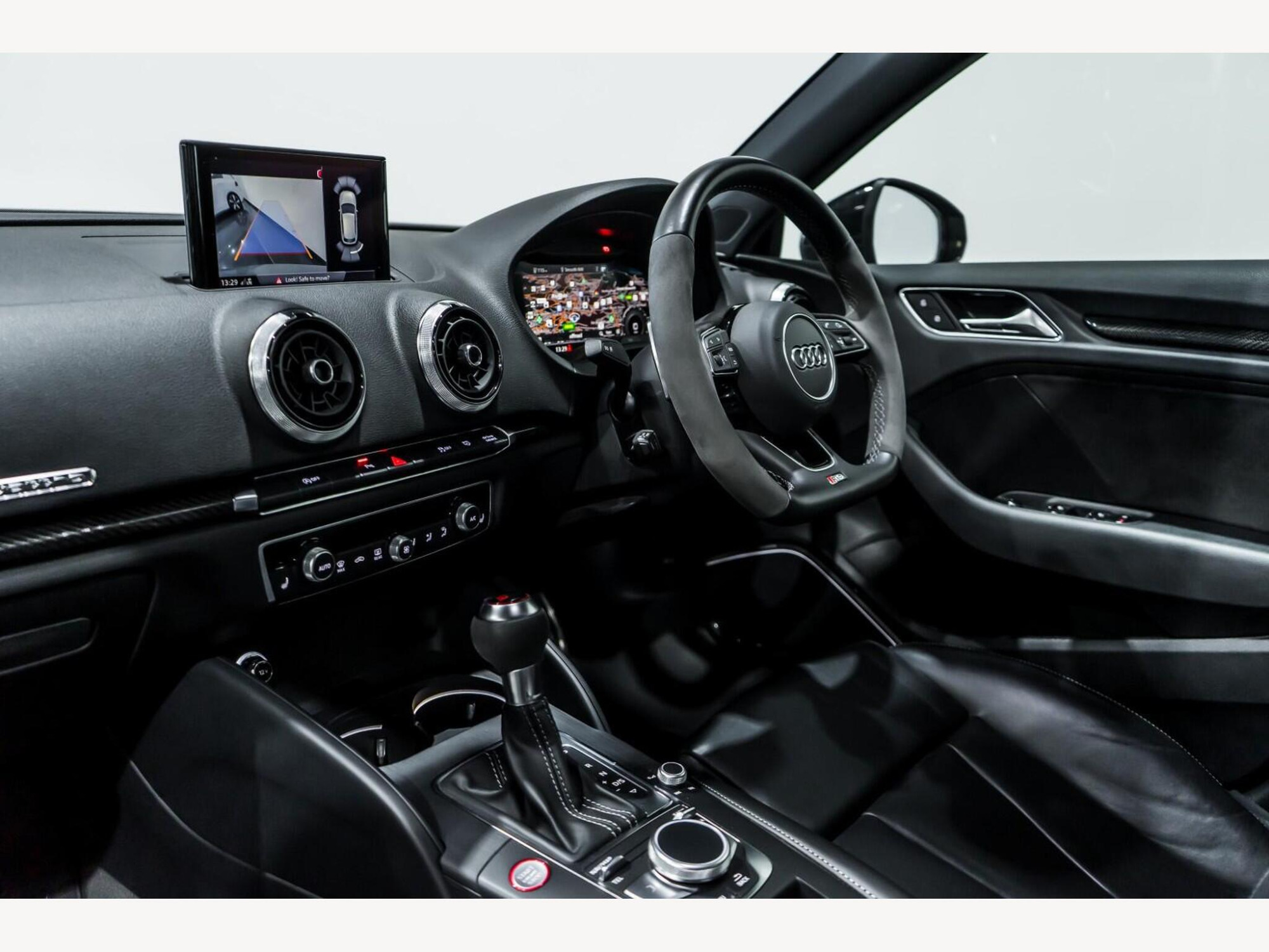 2019 Audi RS3 image 11