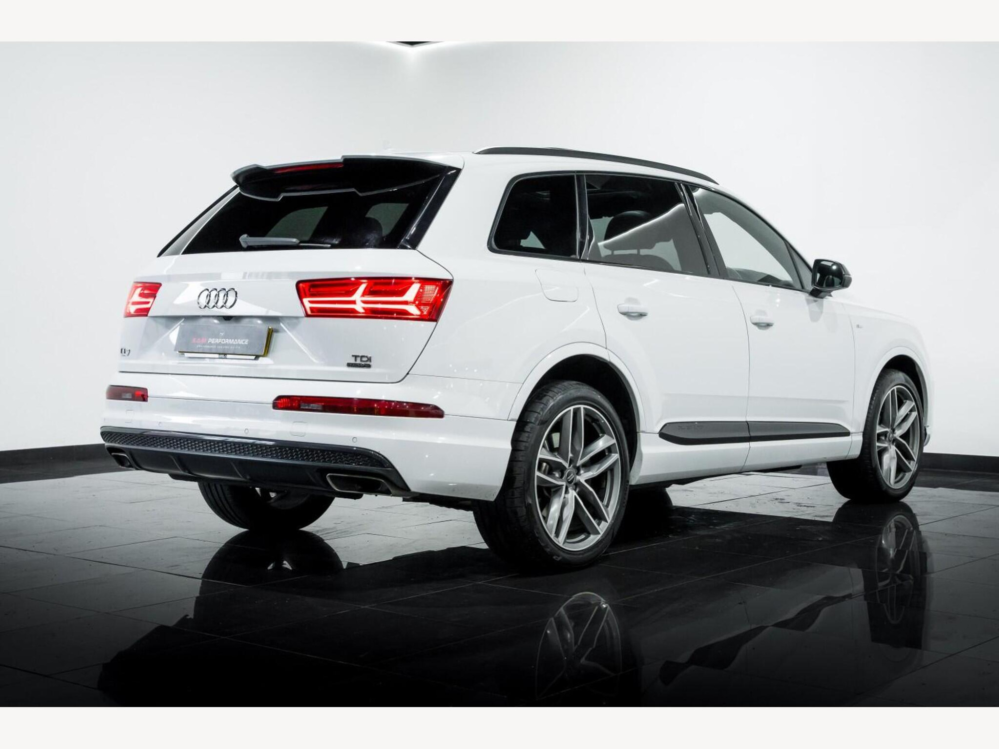 2018 Audi Q7 image 2