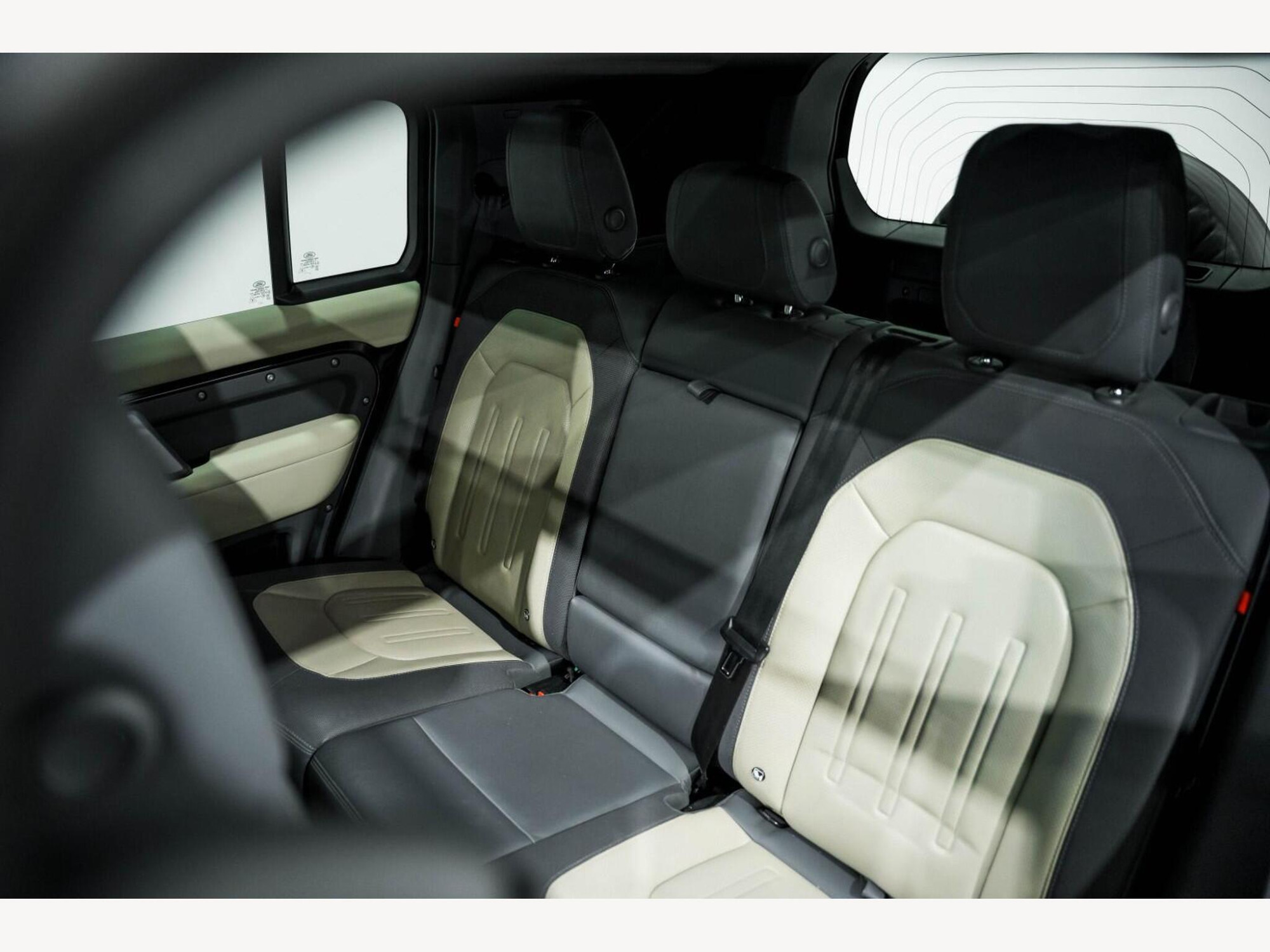 2022 Land Rover DEFENDER 110 image 19
