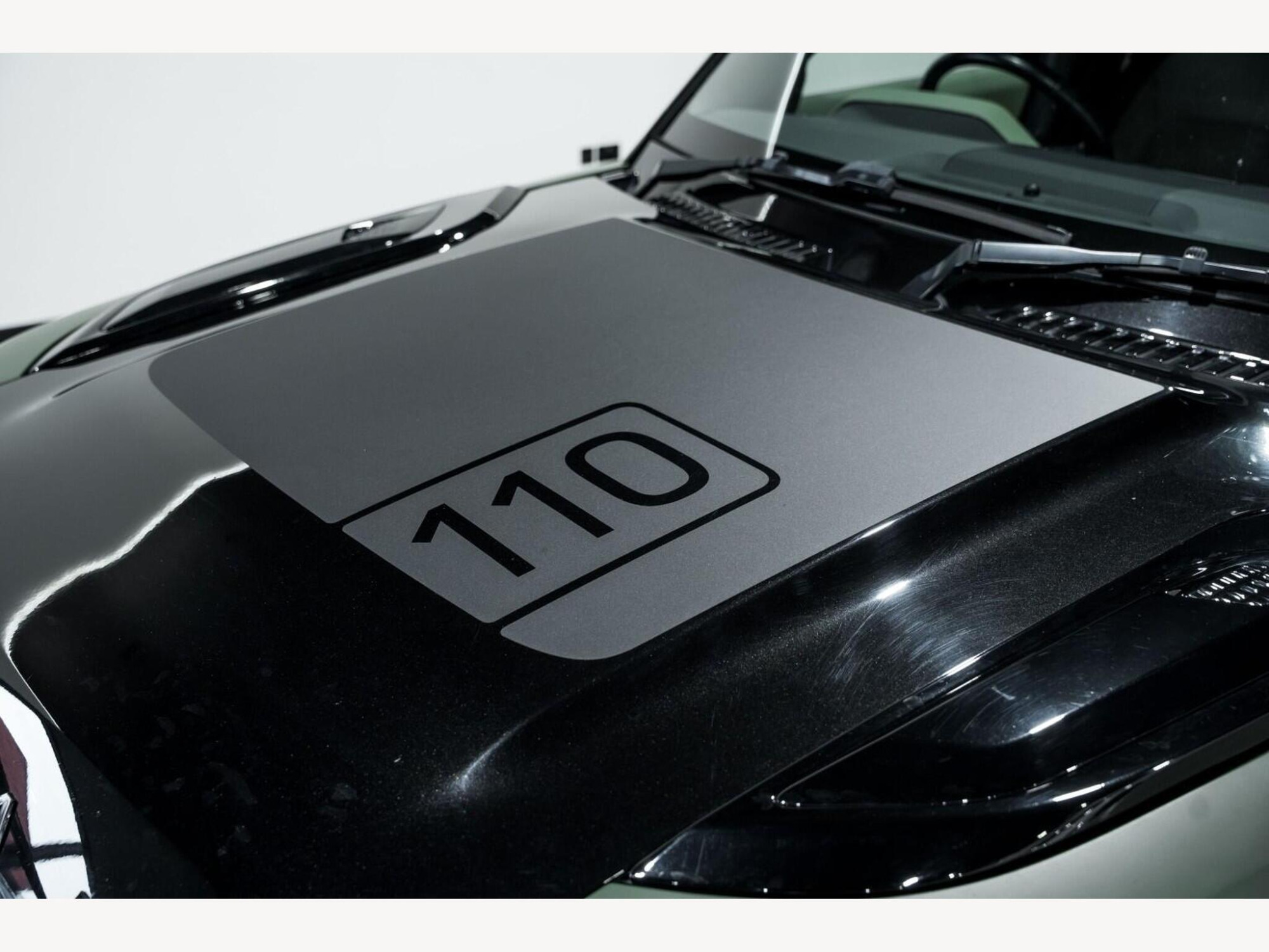 2022 Land Rover DEFENDER 110 image 9