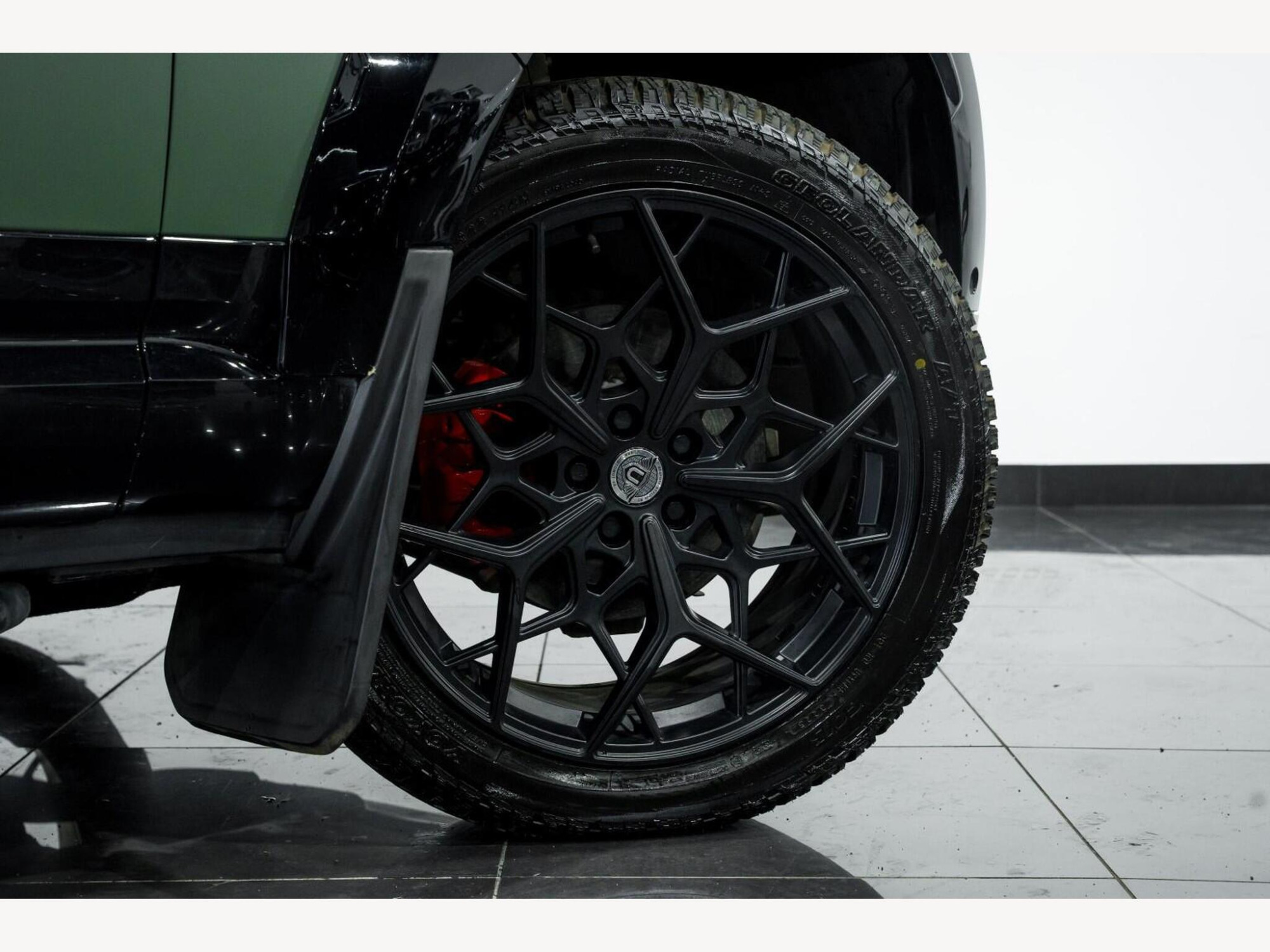 2022 Land Rover DEFENDER 110 image 13
