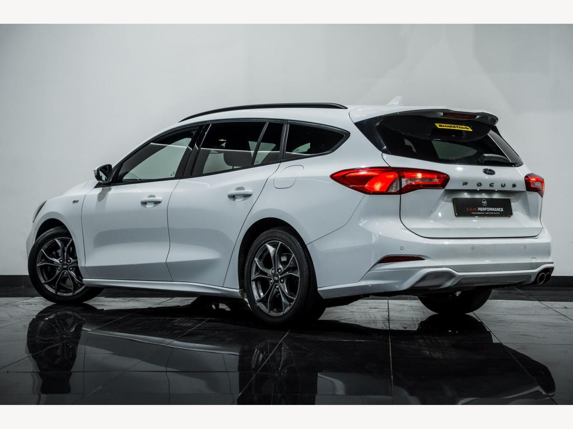 2019 Ford FOCUS image 2