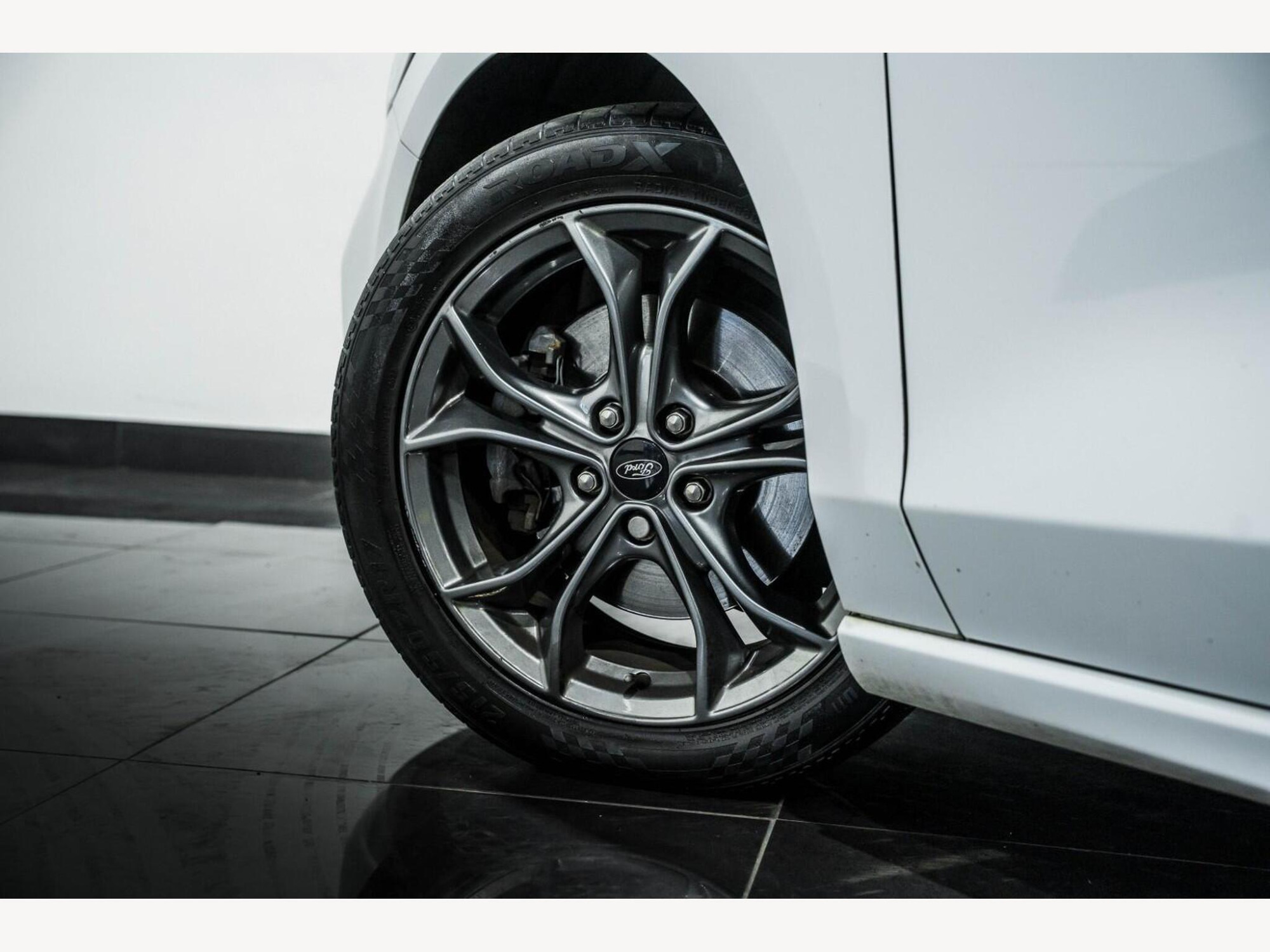 2019 Ford FOCUS image 8
