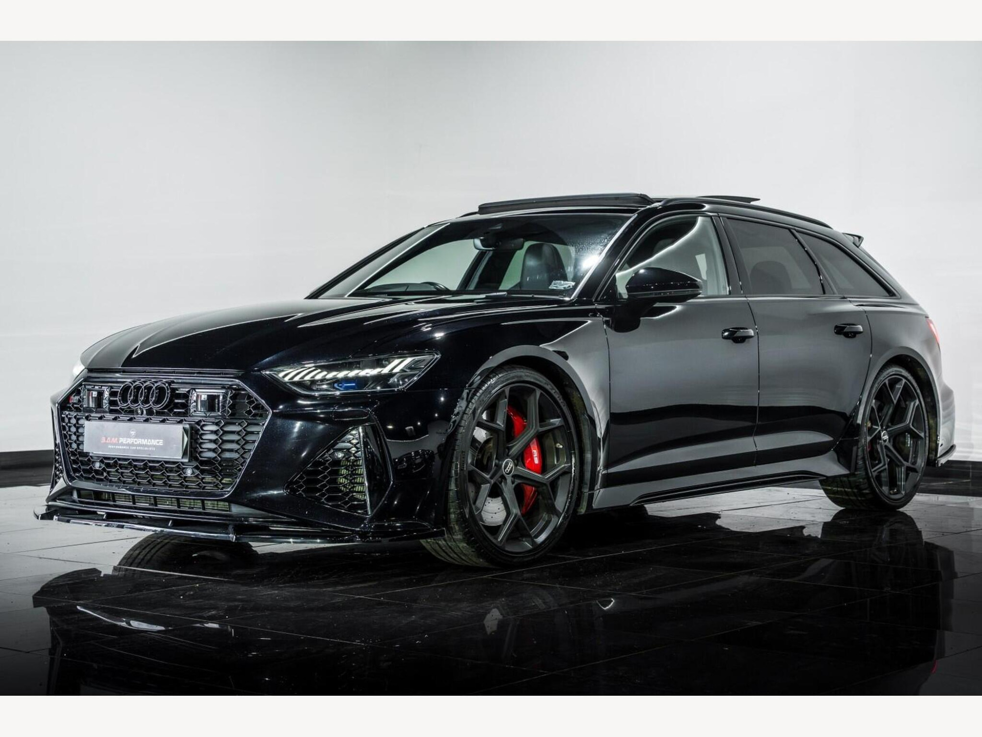 2020 Audi RS6 AVANT image 3
