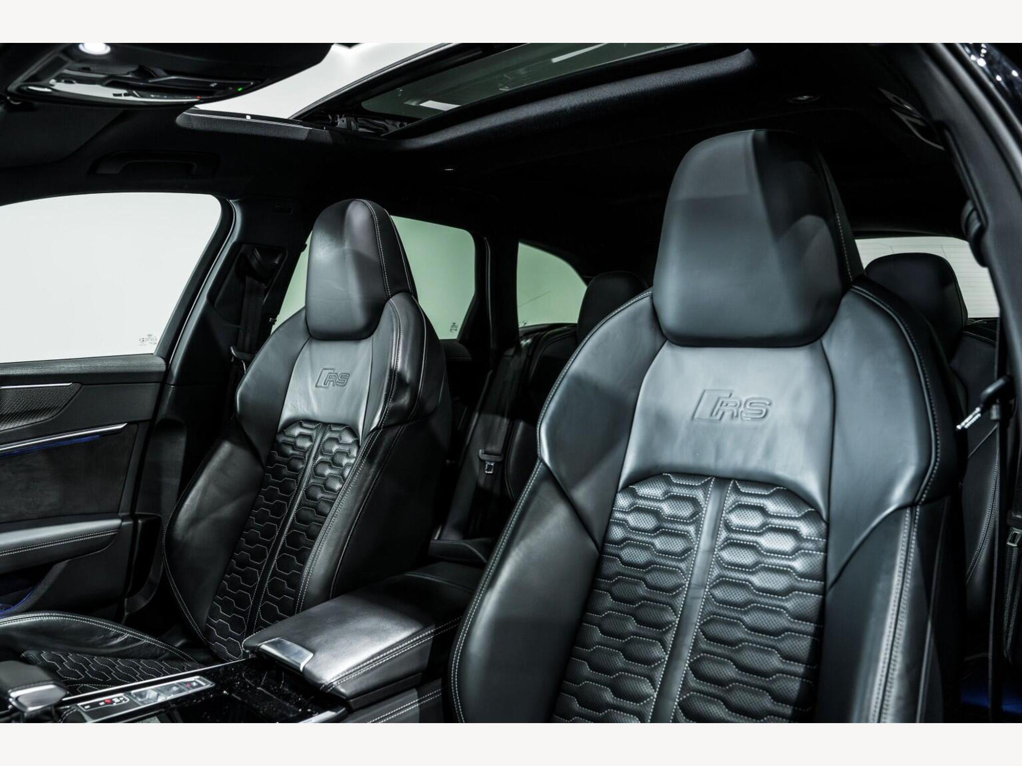 2020 Audi RS6 AVANT image 12