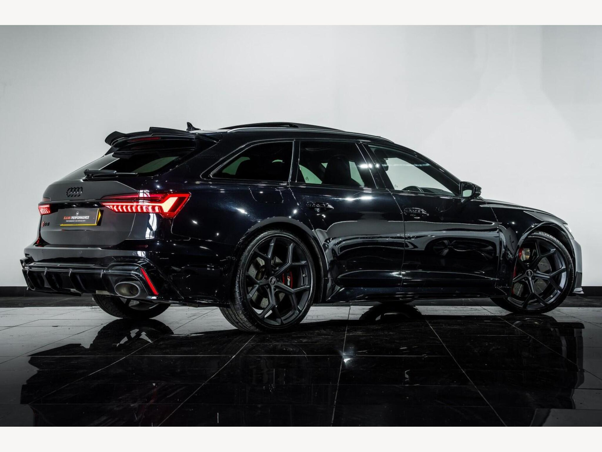 2020 Audi RS6 AVANT image 5