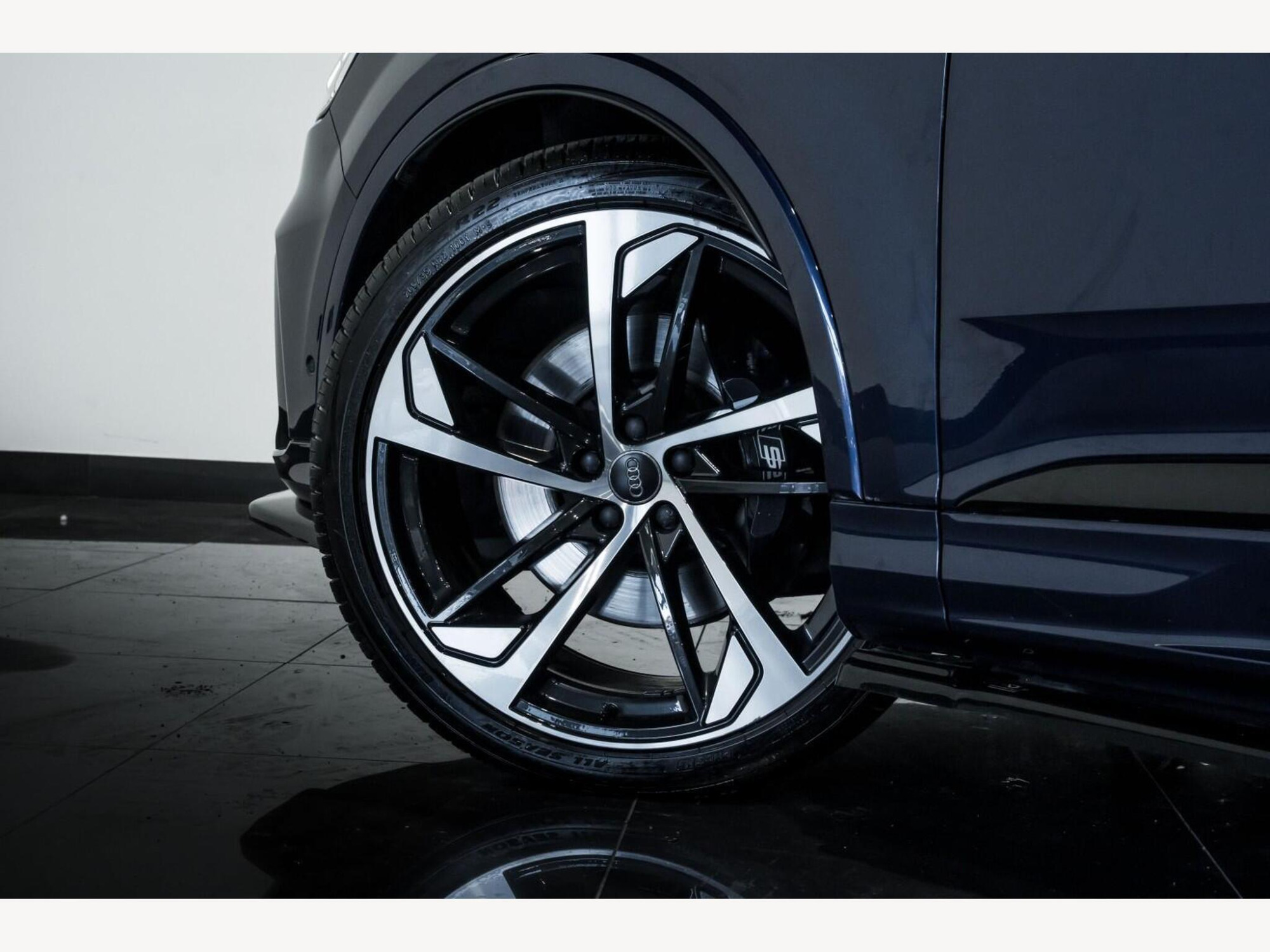 2020 Audi Q7 image 9