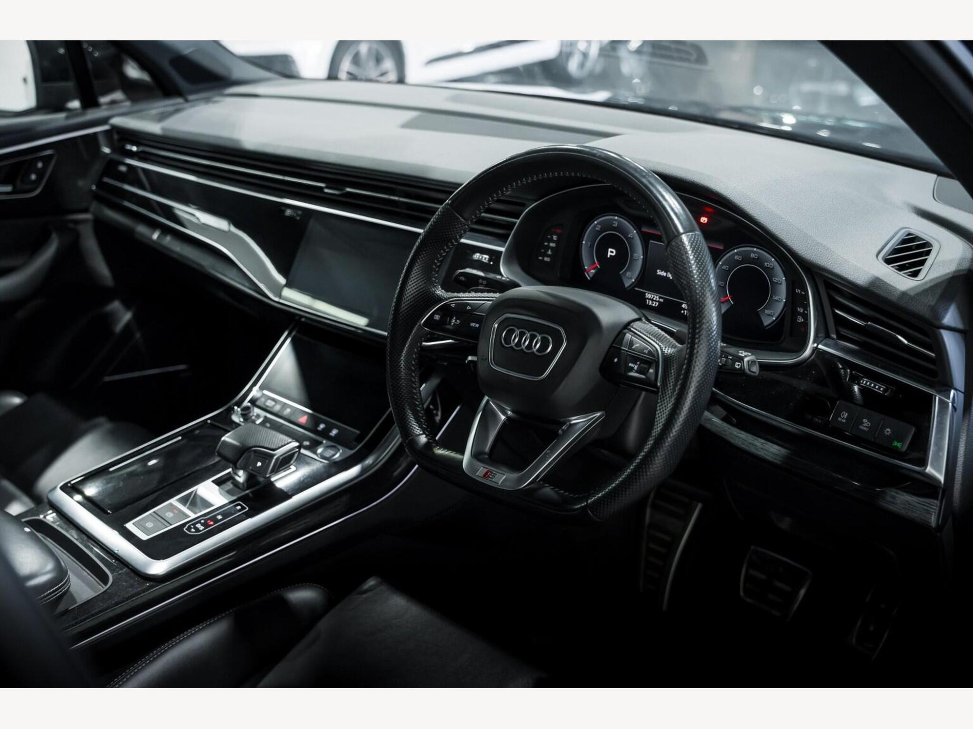 2020 Audi Q7 image 11