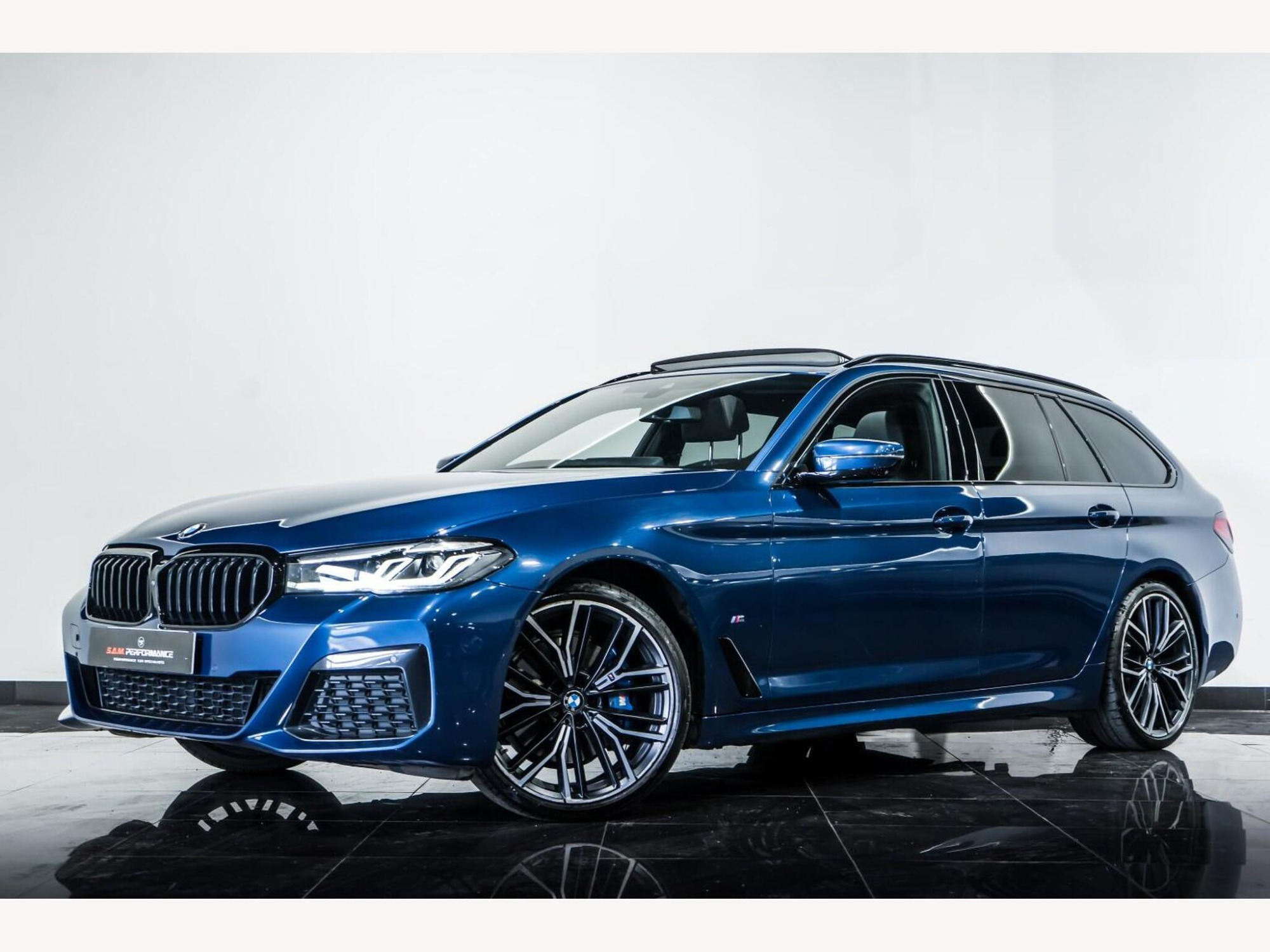 2021 BMW 5 SERIES image 2
