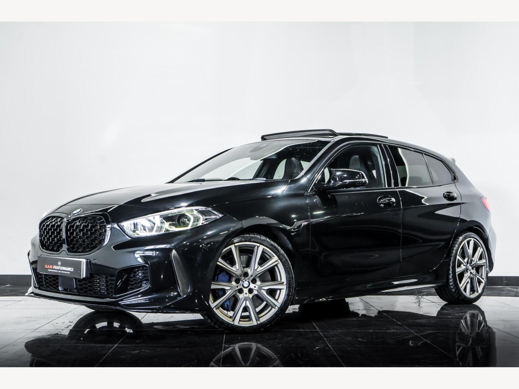 2020 BMW 1 SERIES image 2