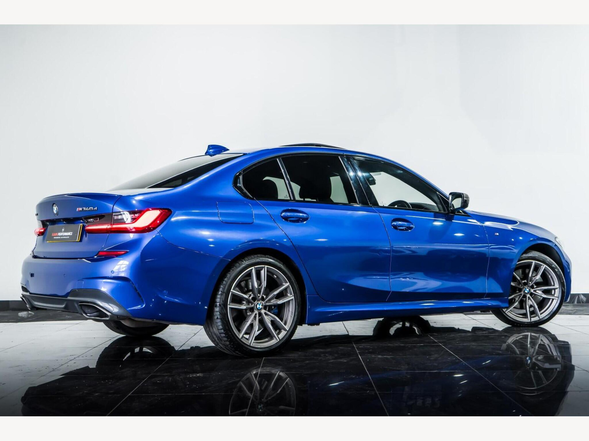 2020 BMW 3 SERIES image 3