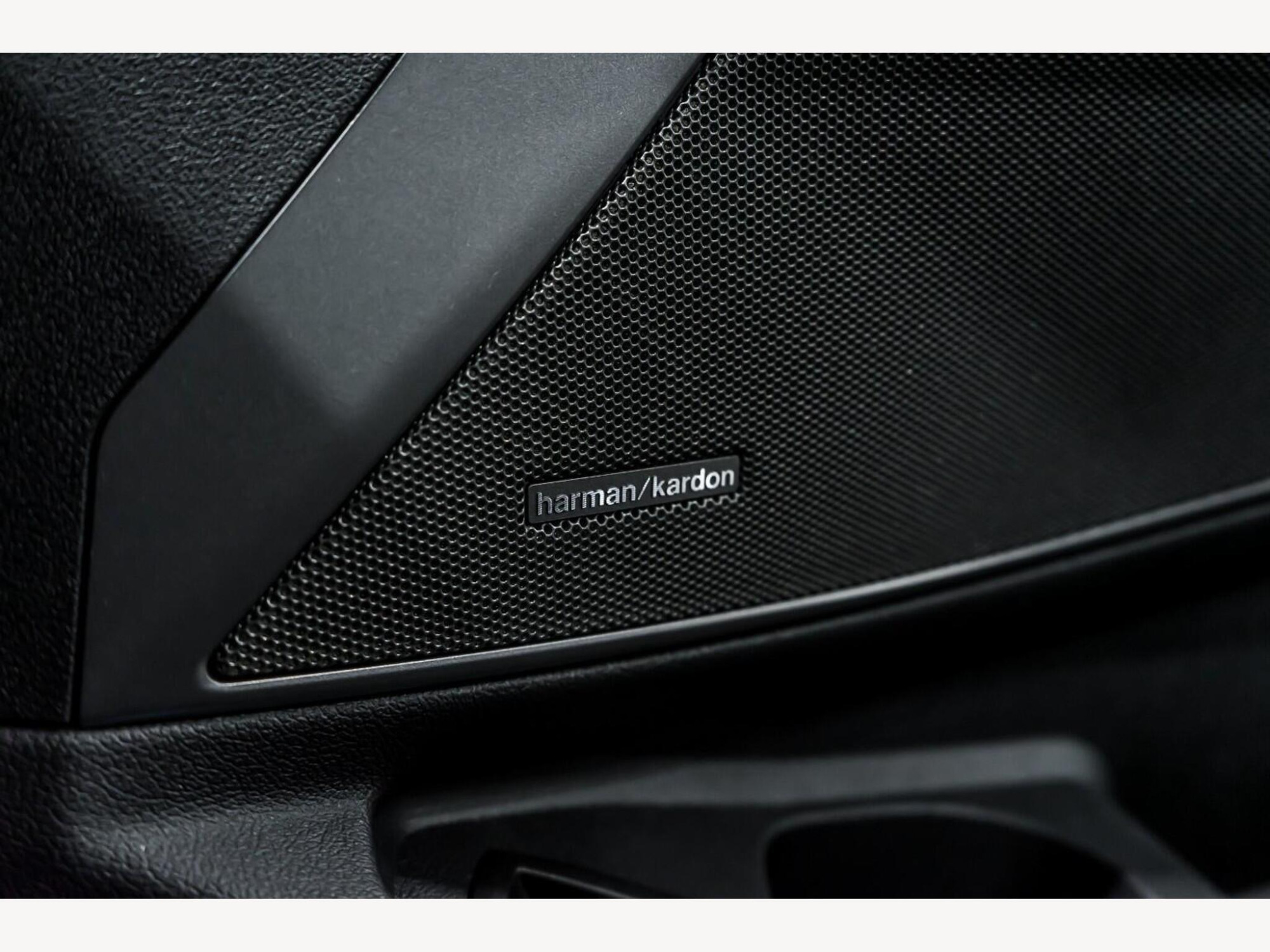 2020 BMW 3 SERIES image 17