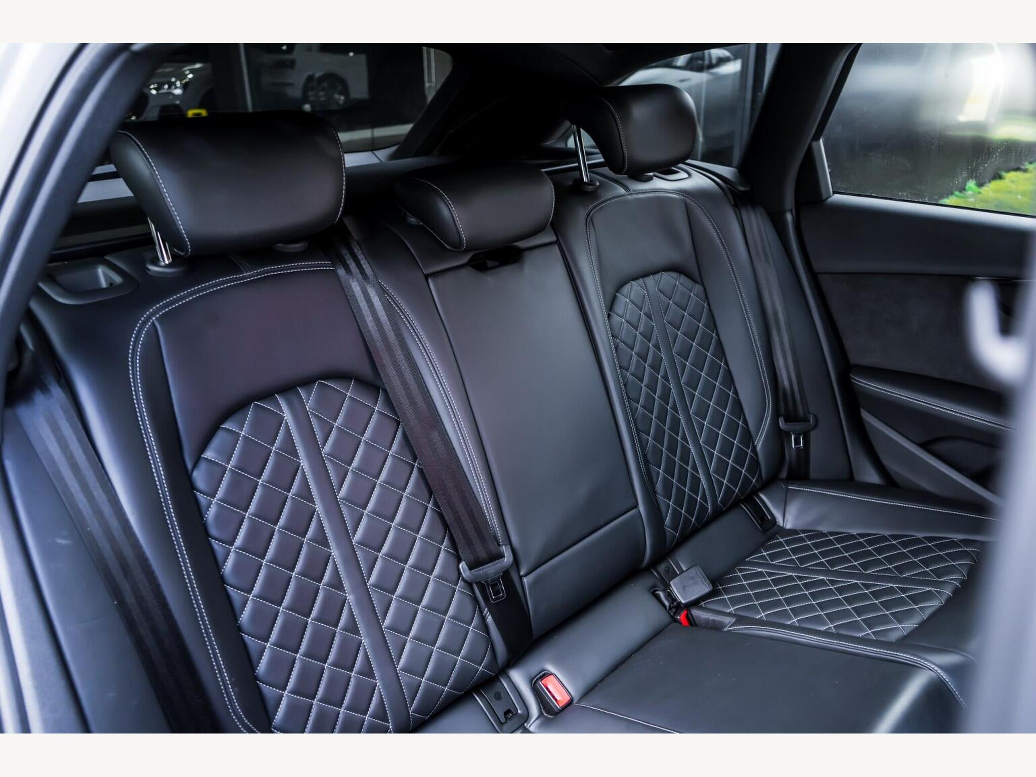2020 Audi S4 AVANT image 13