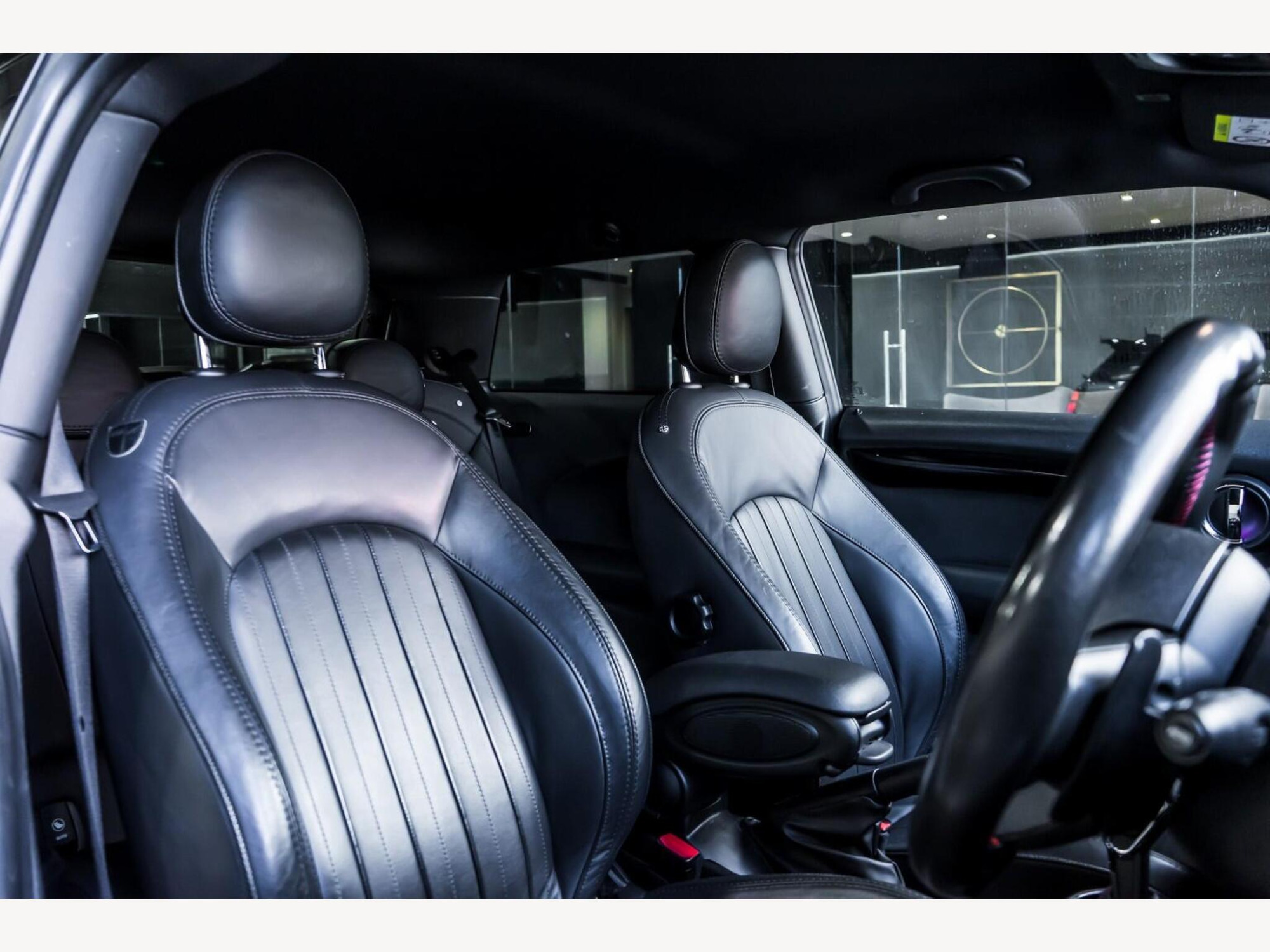 2019 MINI HATCH image 10