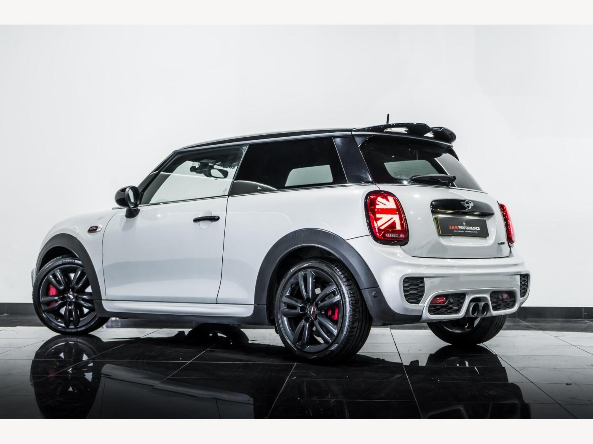 2019 MINI HATCH image 4