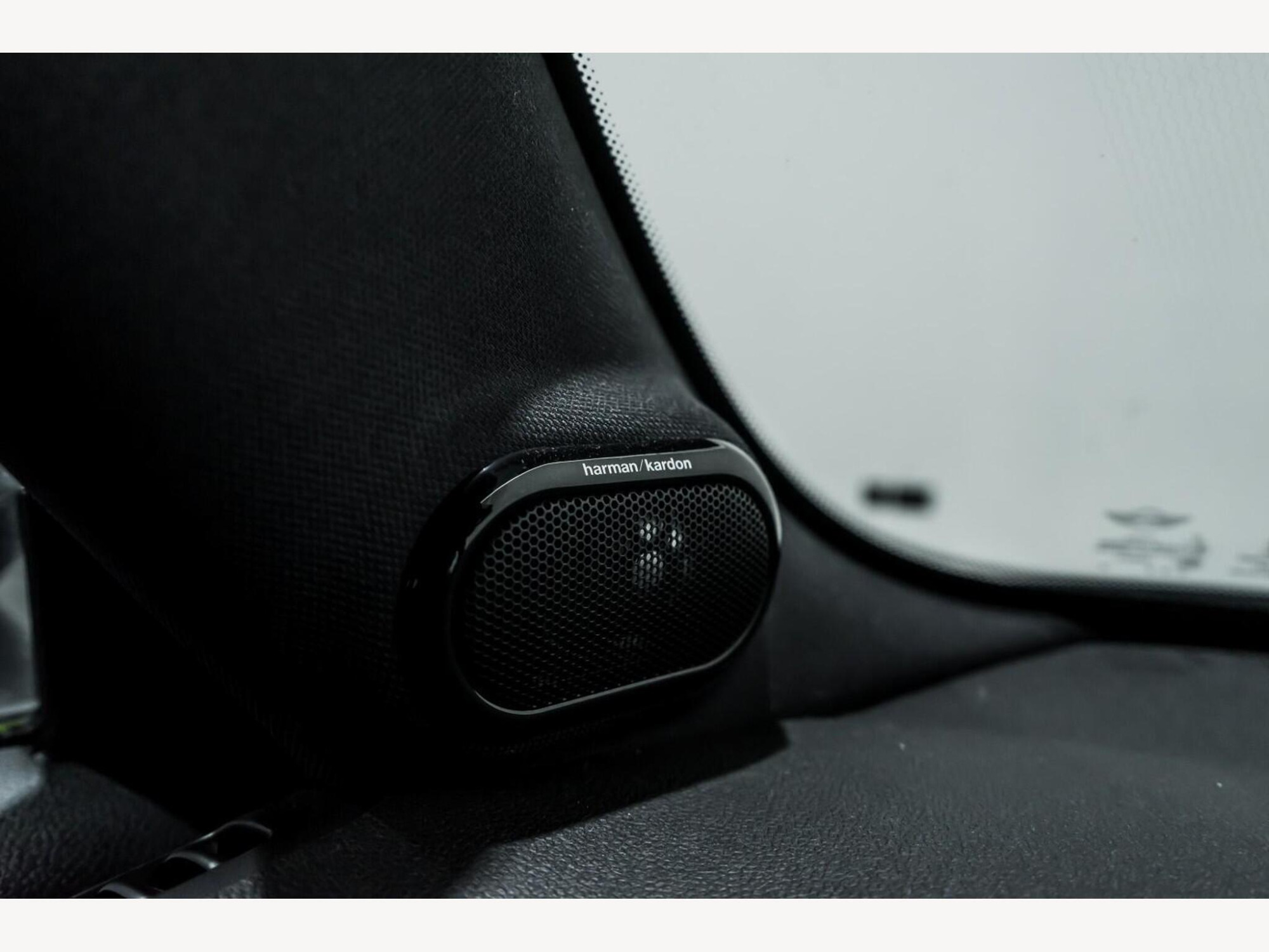 2019 MINI HATCH image 15