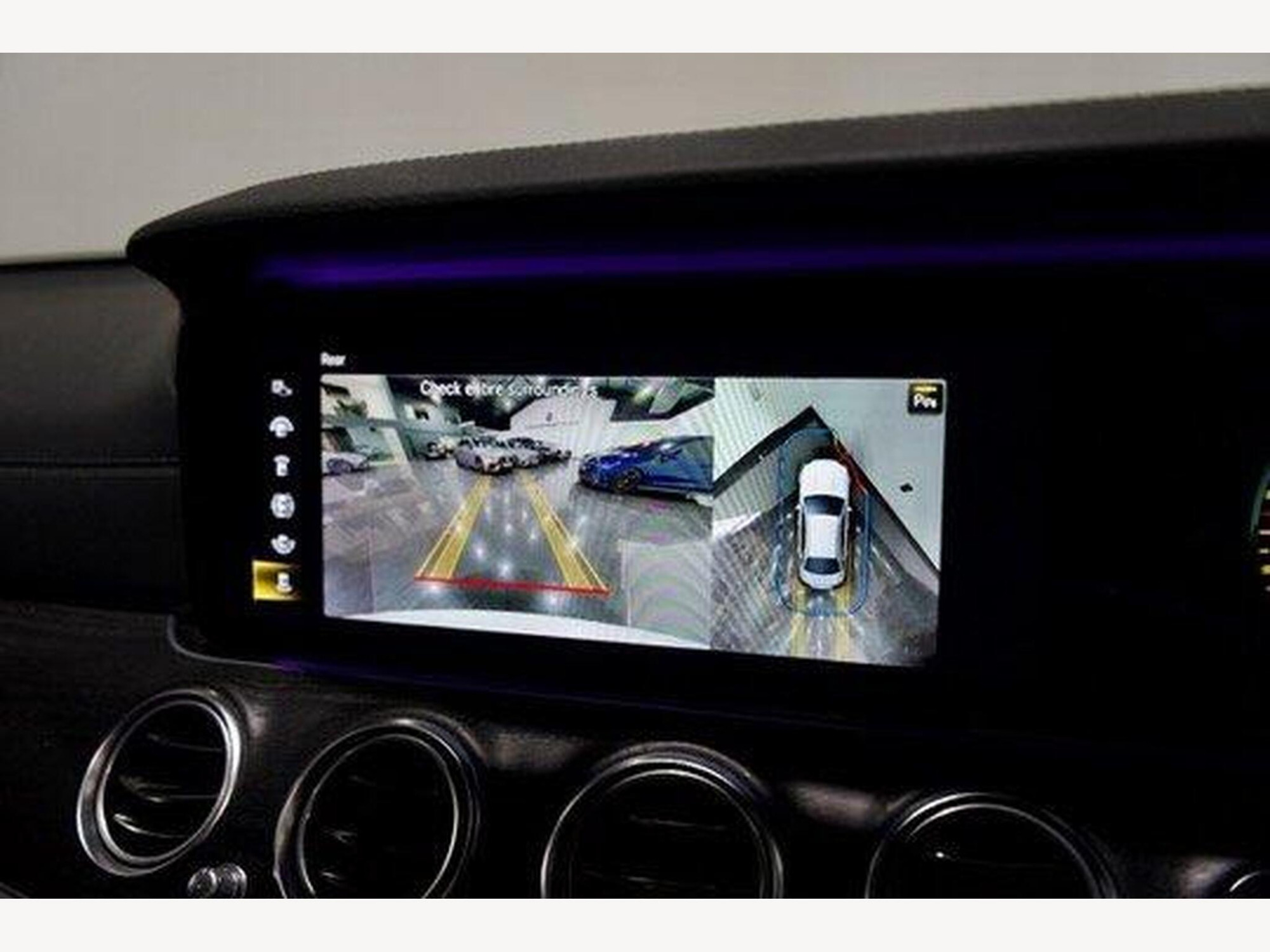 2020 Mercedes-Benz E CLASS image 19