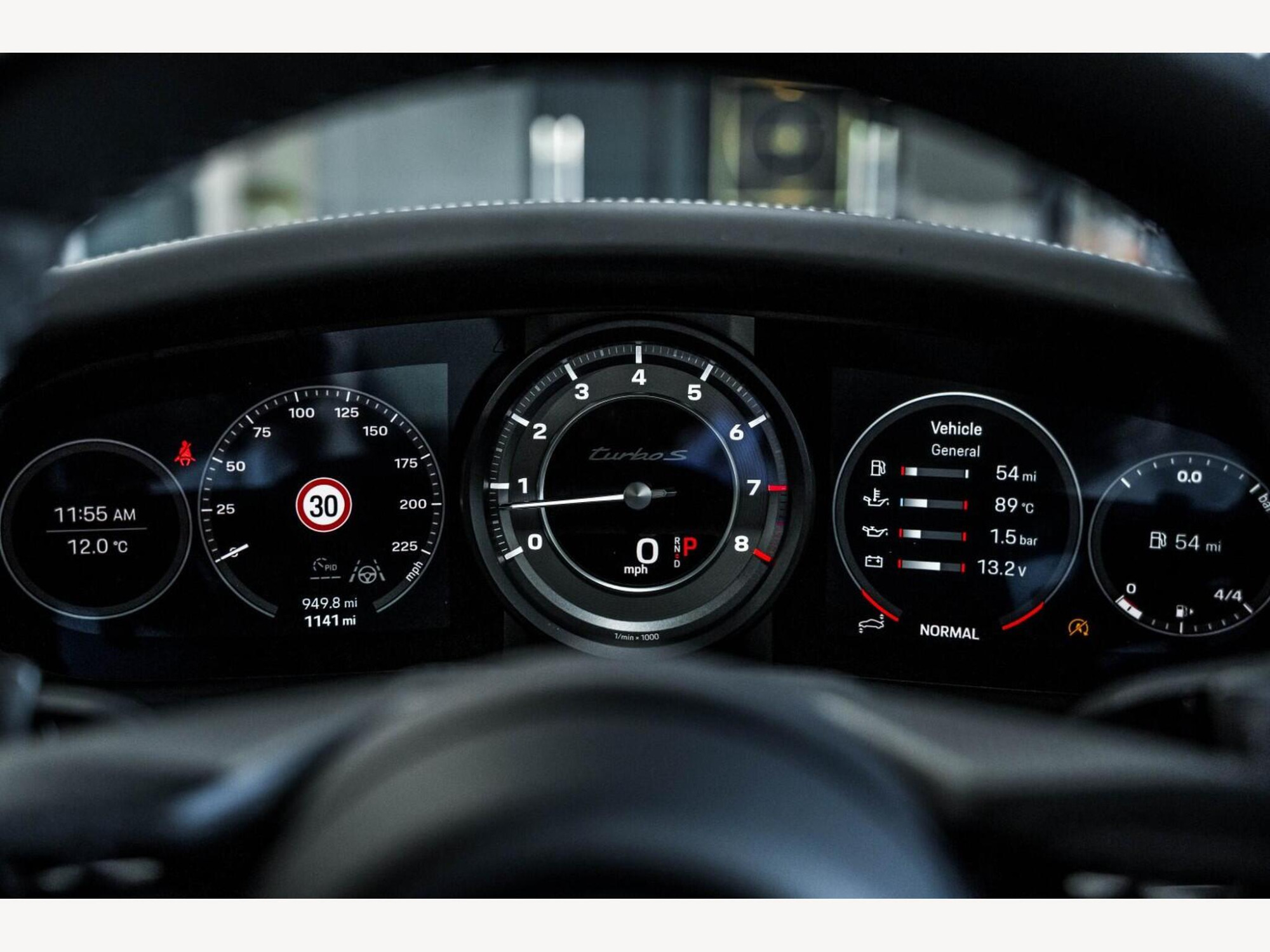 2023 Porsche 911 image 21