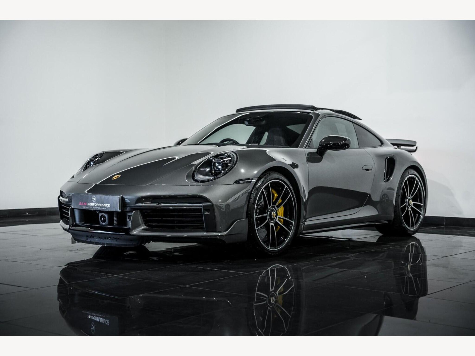 2023 Porsche 911 image 4