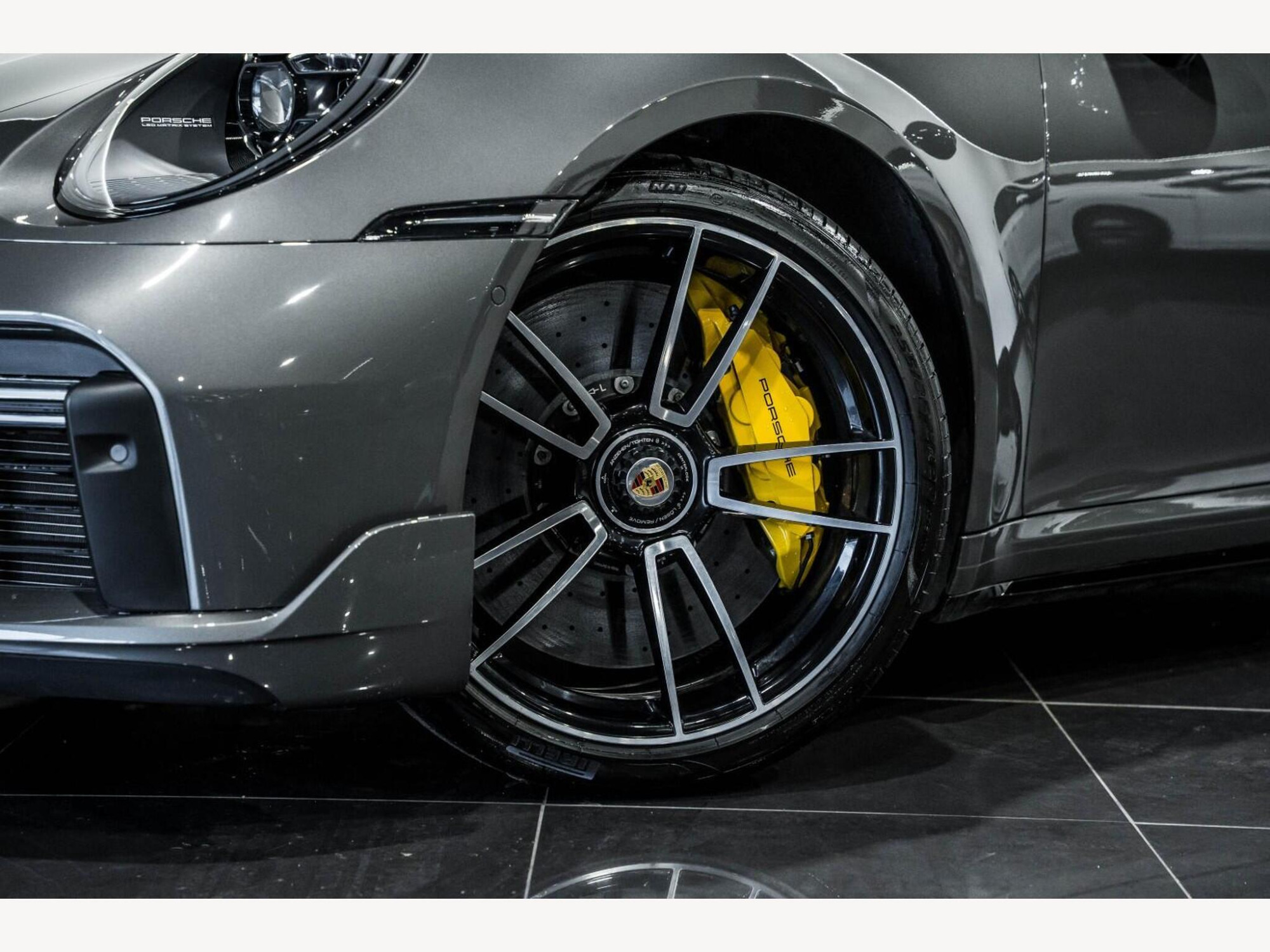 2023 Porsche 911 image 9