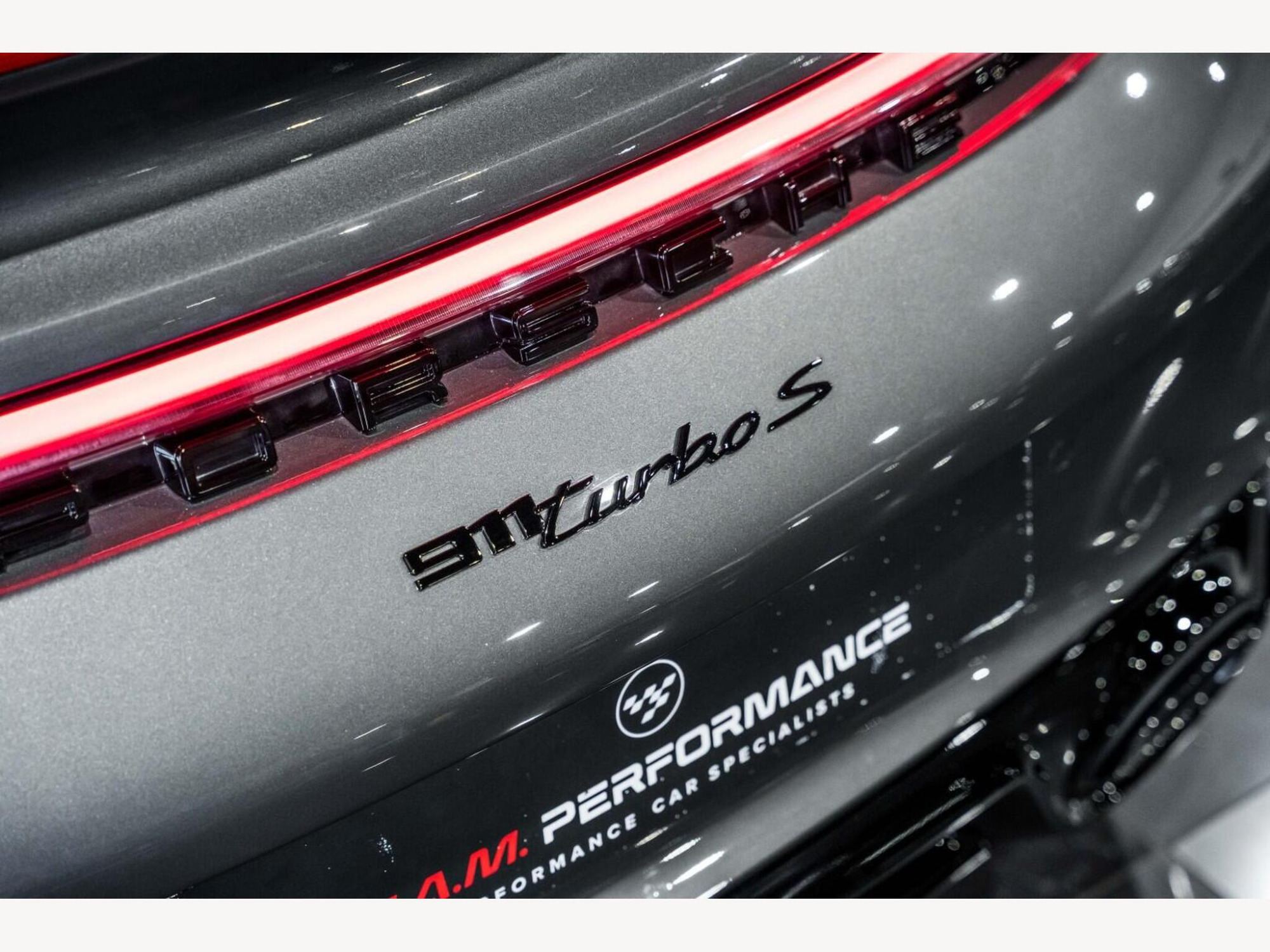 2023 Porsche 911 image 15